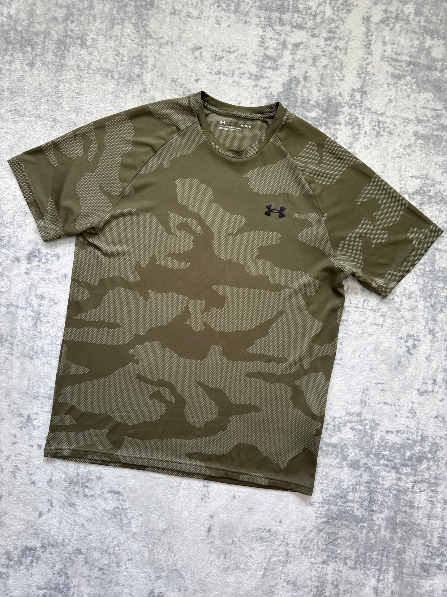 Under Armour T Shirt - M