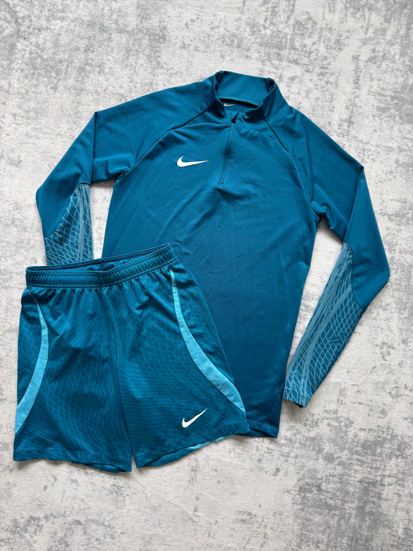 Nike 1/4 Zip Short Set - S/XS