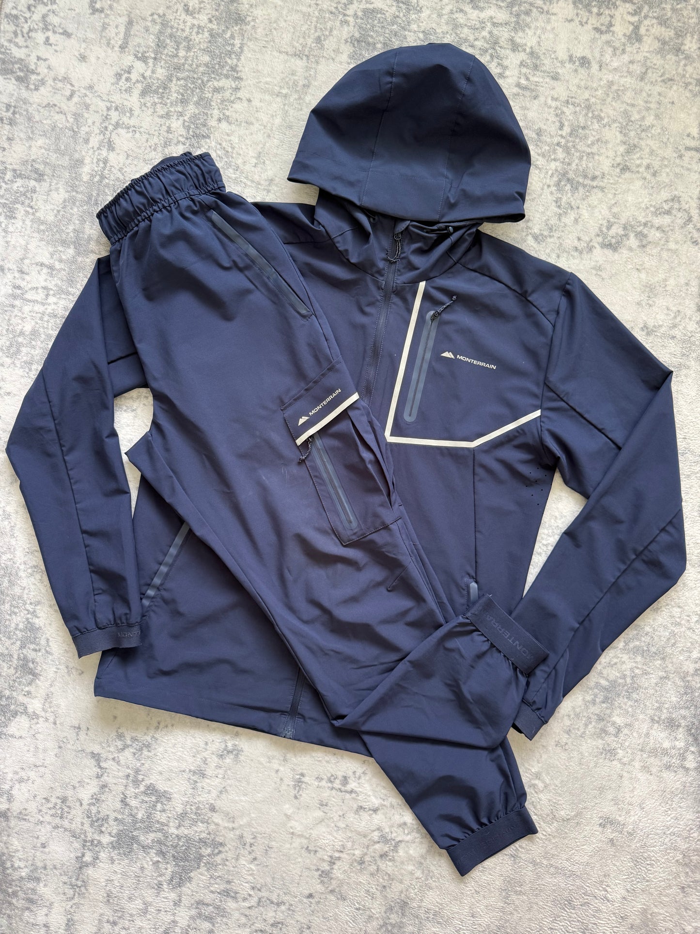 Monterrain Tracksuit - M