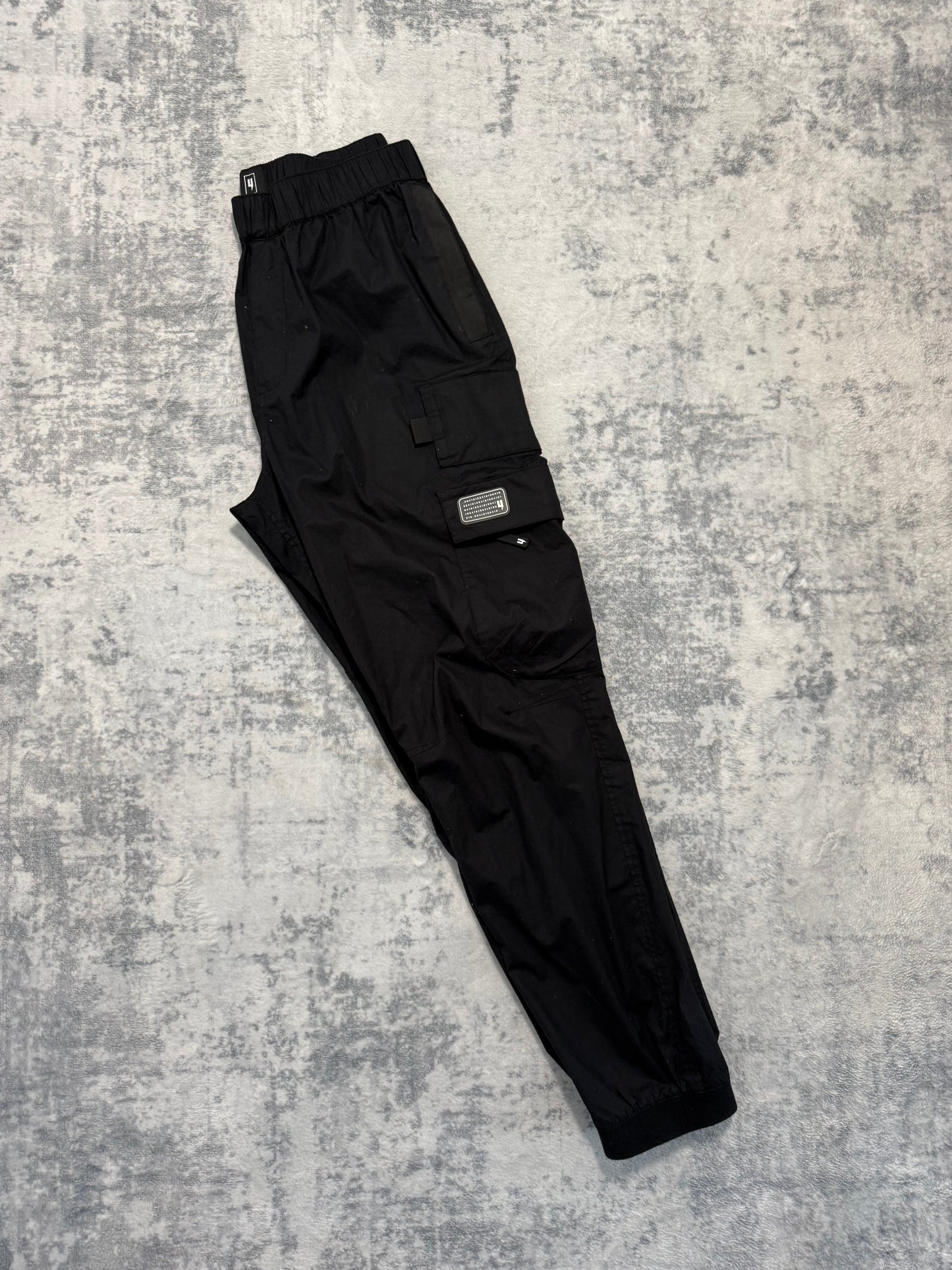 Yelir World Cargos - M