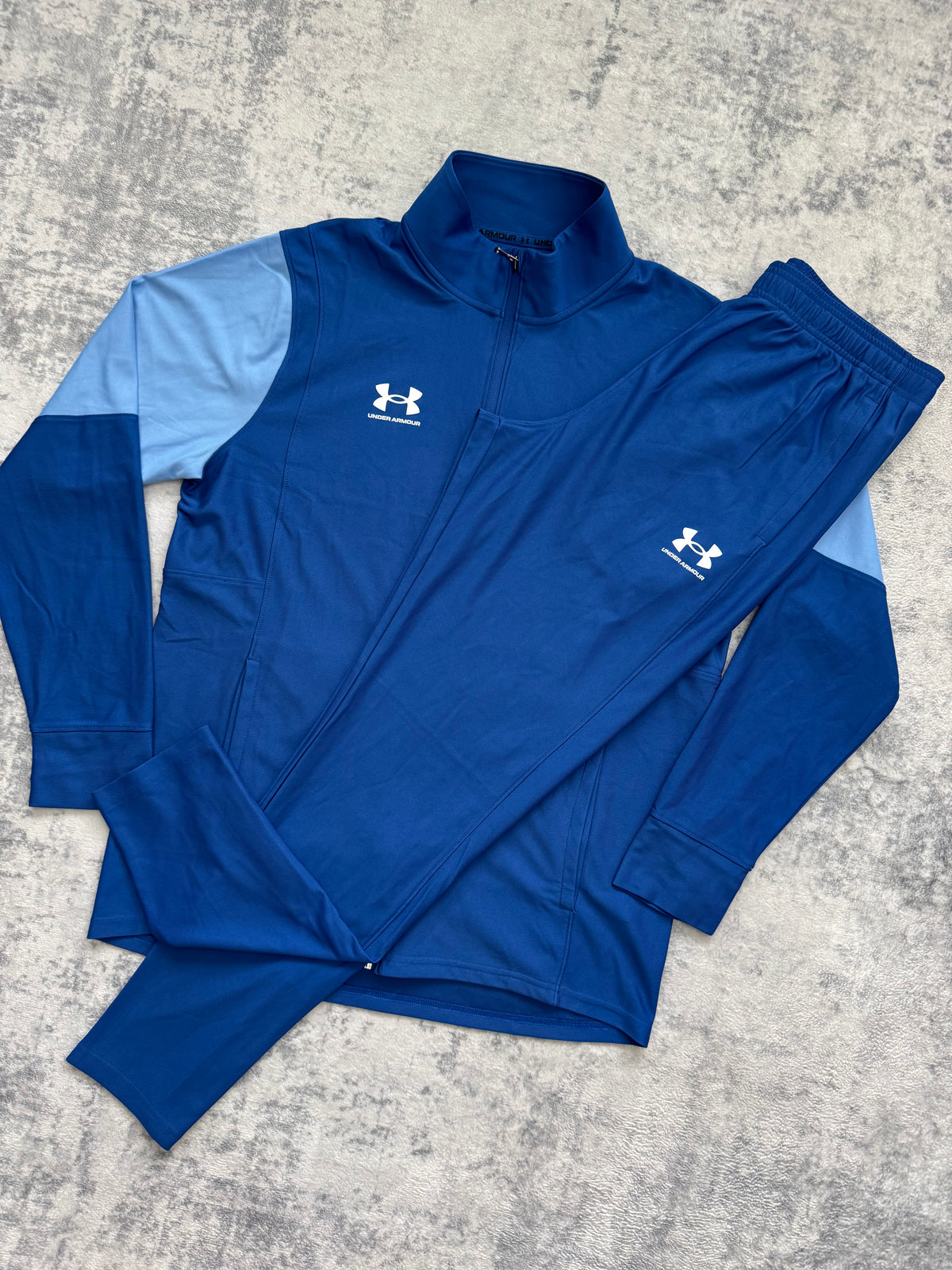 Under Armour Tracksuit - L