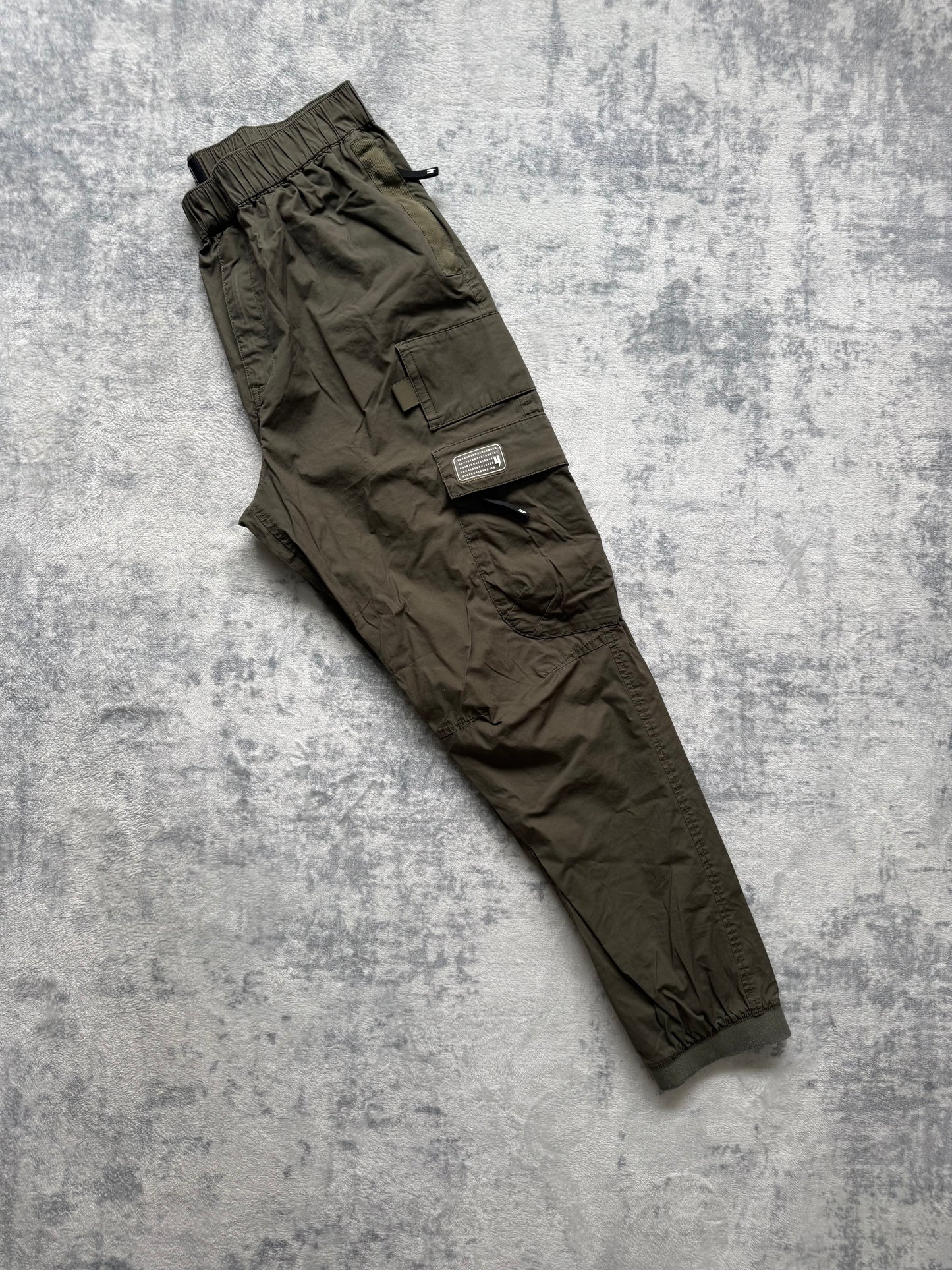 Yelir World Cargos - M