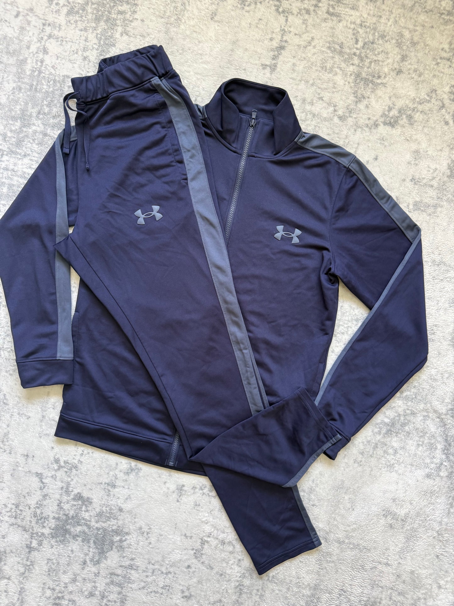 Under Armour Tracksuit - M