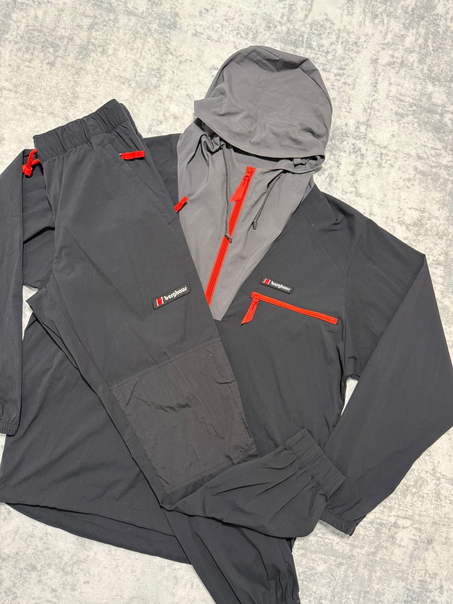 Berghaus Tracksuit - M/S - Active Supply