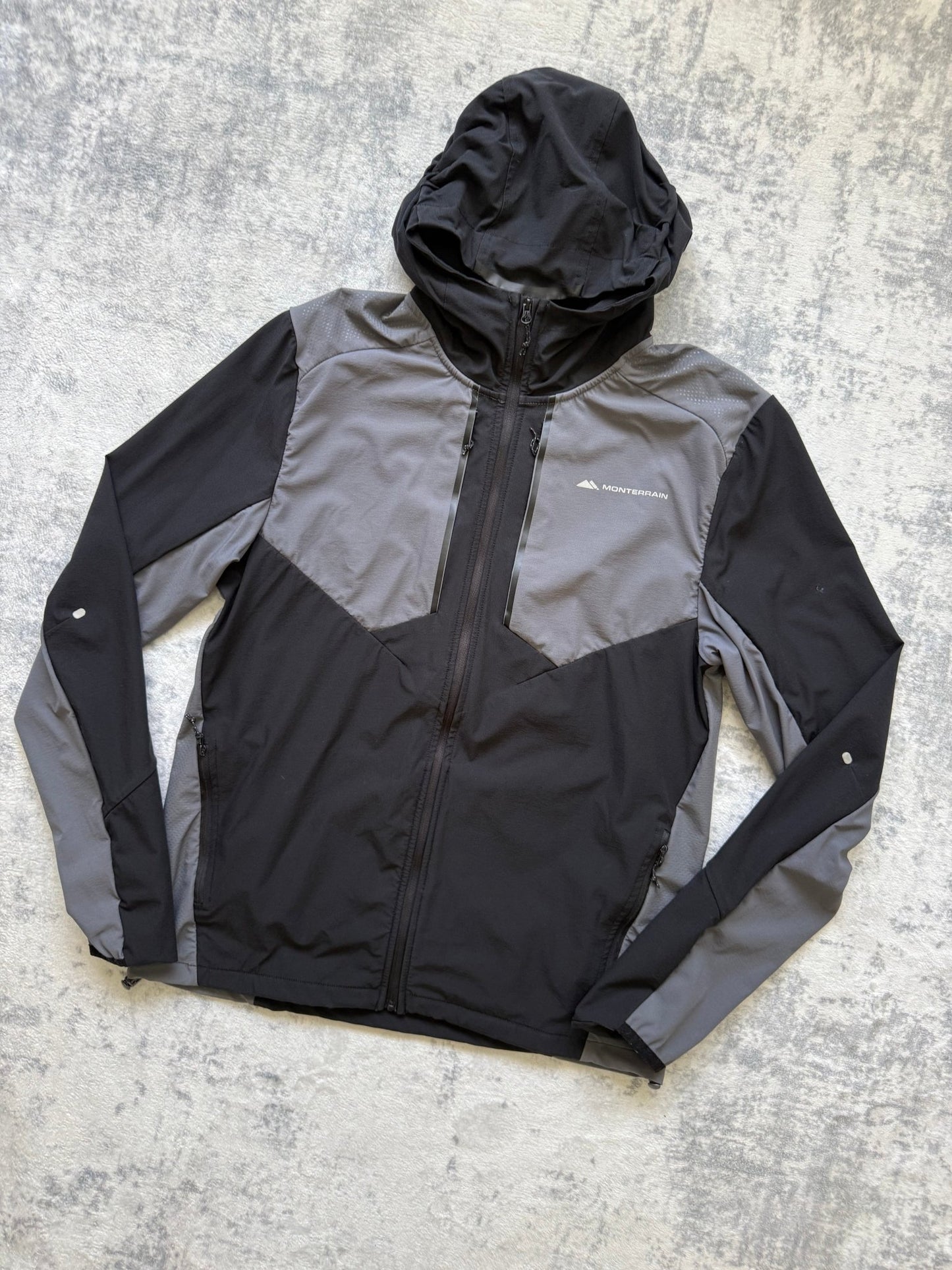 Monterrain Windbreaker - L - Active Supply