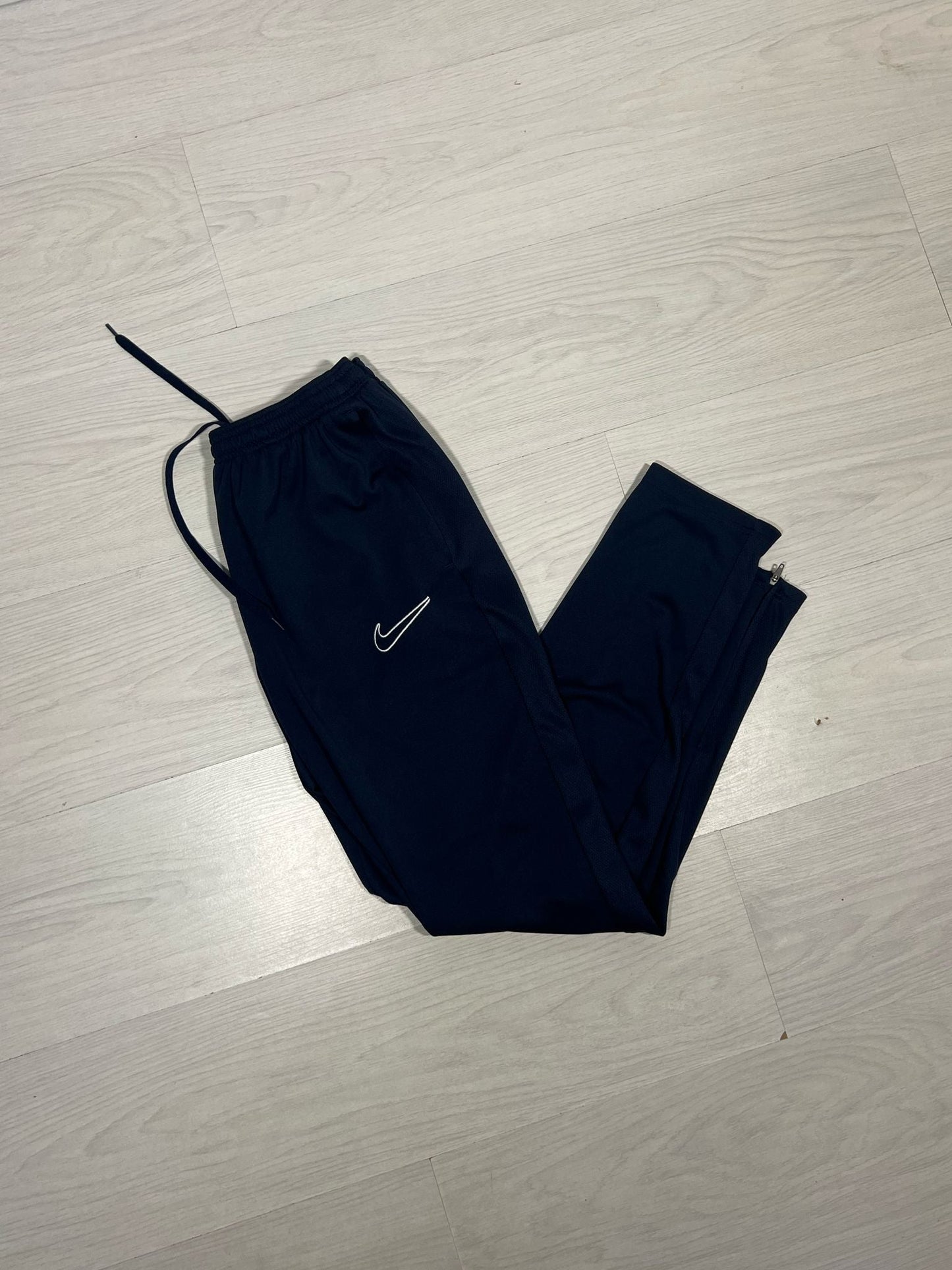 Nike Dri Fit Bottom - L - Active Supply