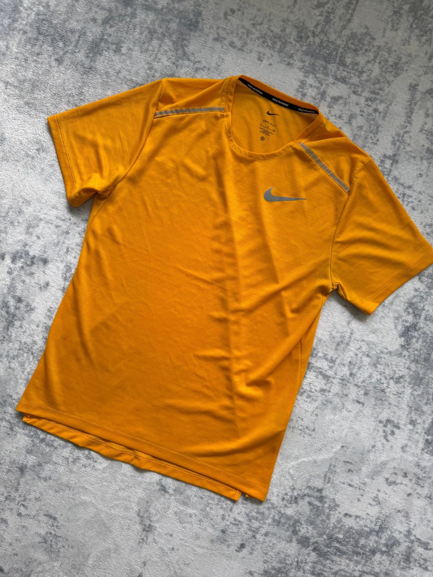 Nike Miler T Shirt - S - Active Supply