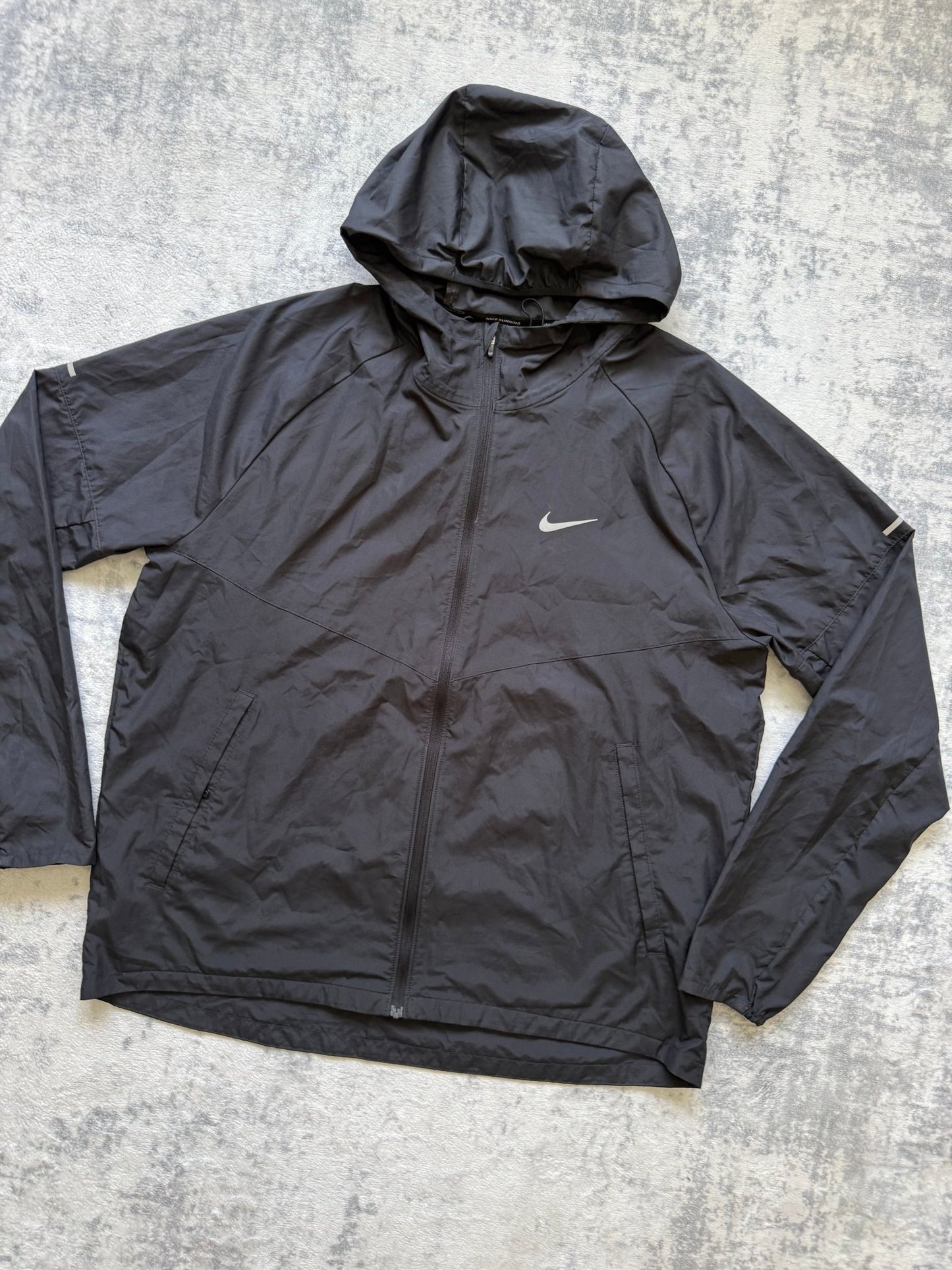 Nike Miler Windrunner - L - Active Supply