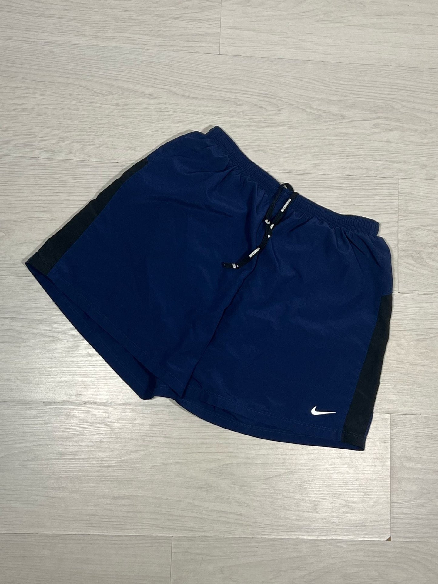 Nike Short - L - Active Supply