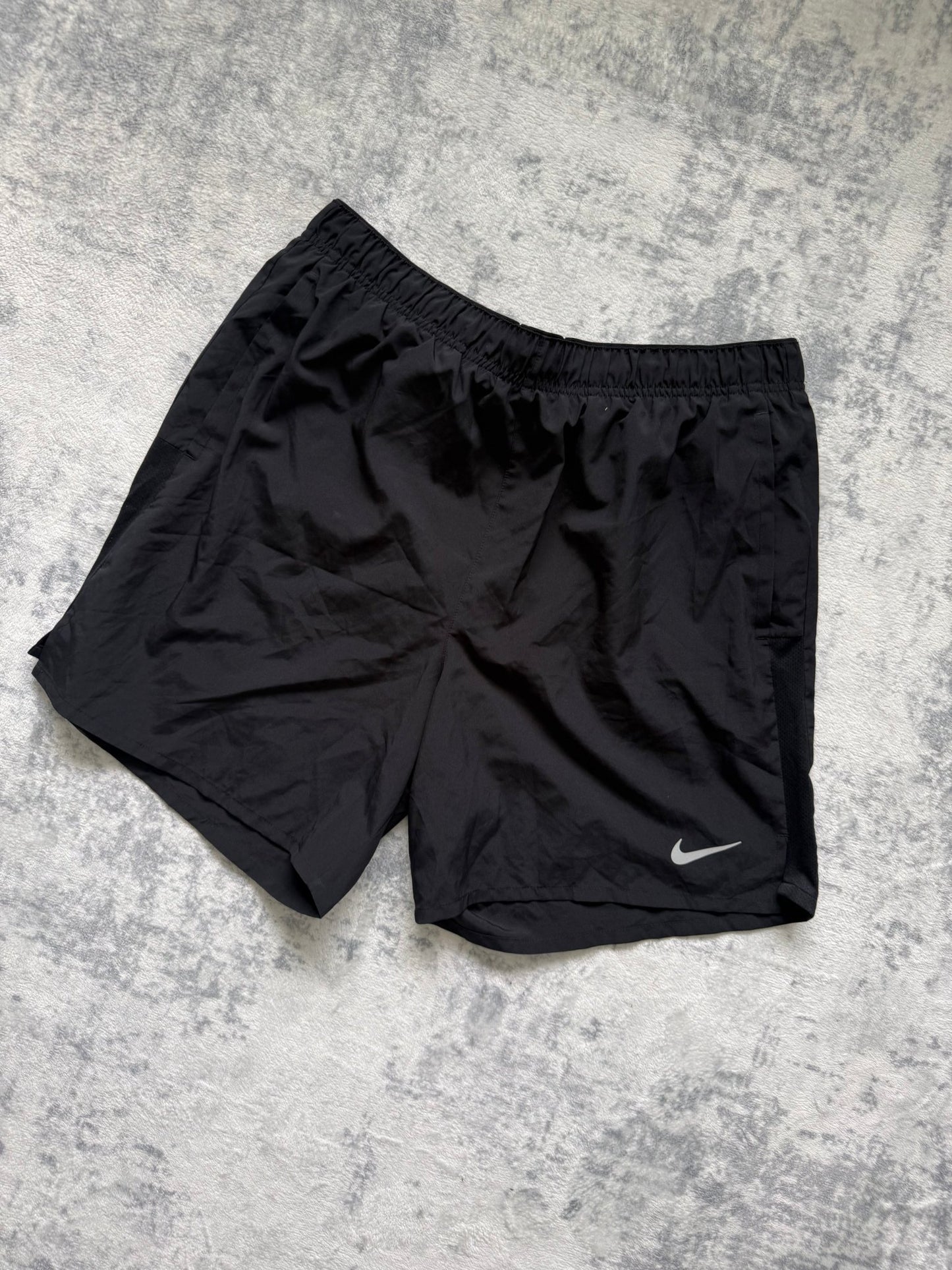Nike Shorts - L - Active Supply
