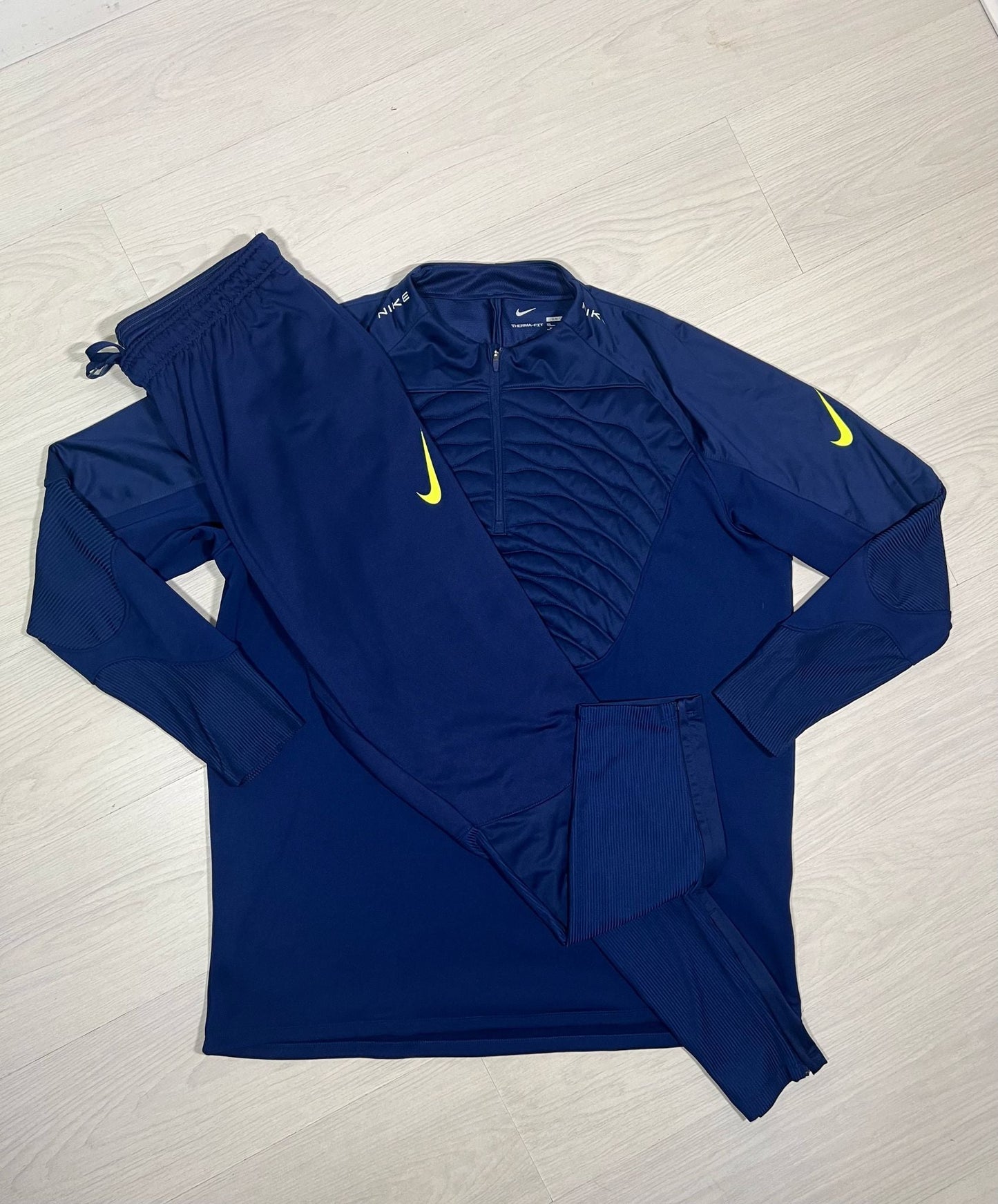 Nike Therma Fit Tracksuit - XXL/XL - Active Supply