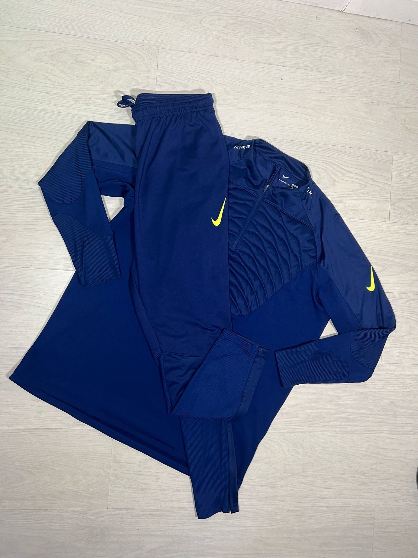 Nike Therma Fit Tracksuit - XXL/XL - Active Supply