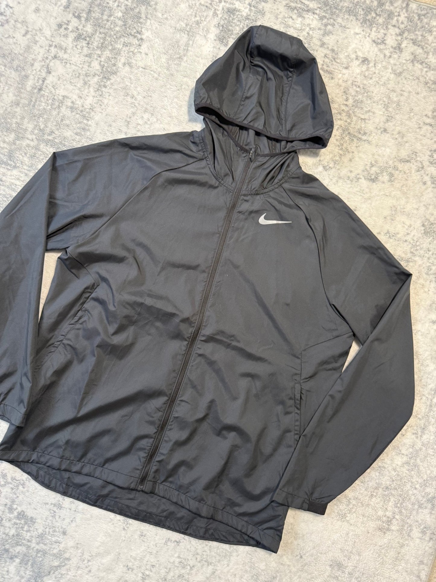 Nike Windrunner - L - Active Supply