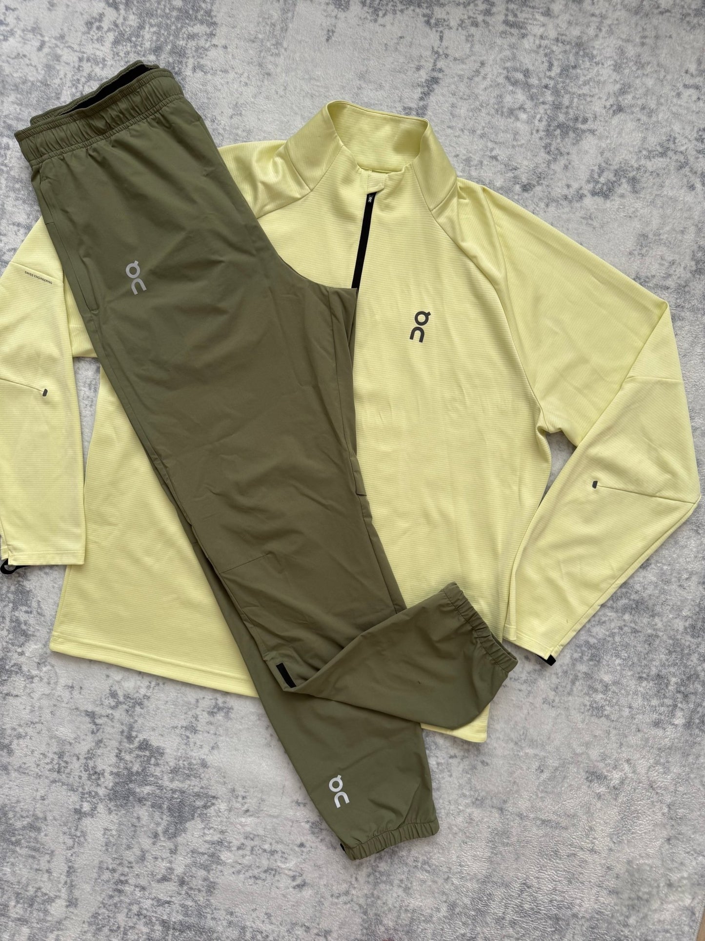 On Running Tracksuit - XL/L - Active Supply