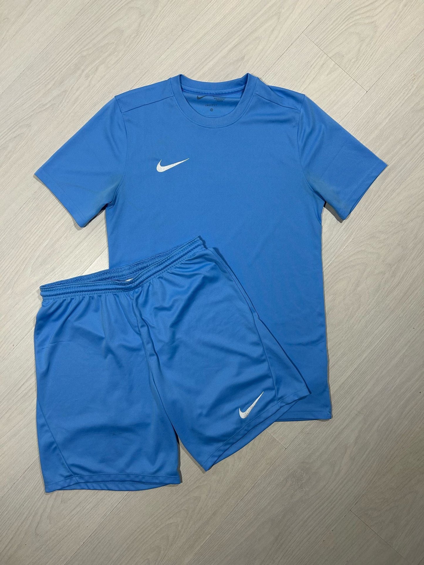 *OUTLET* Nike Dri Fit Short Set - M - Active Supply