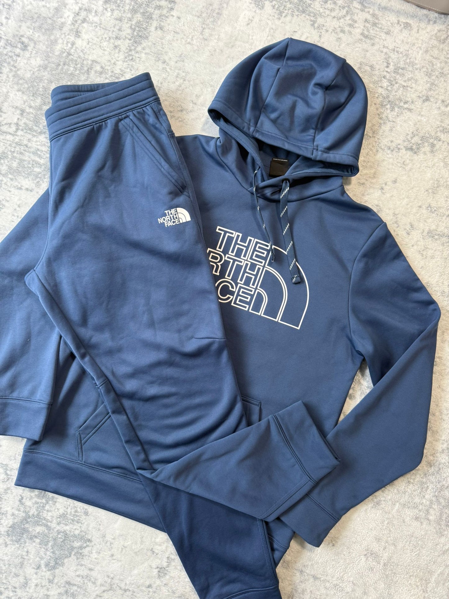 The North Face Tracksuit - M - Active Supply