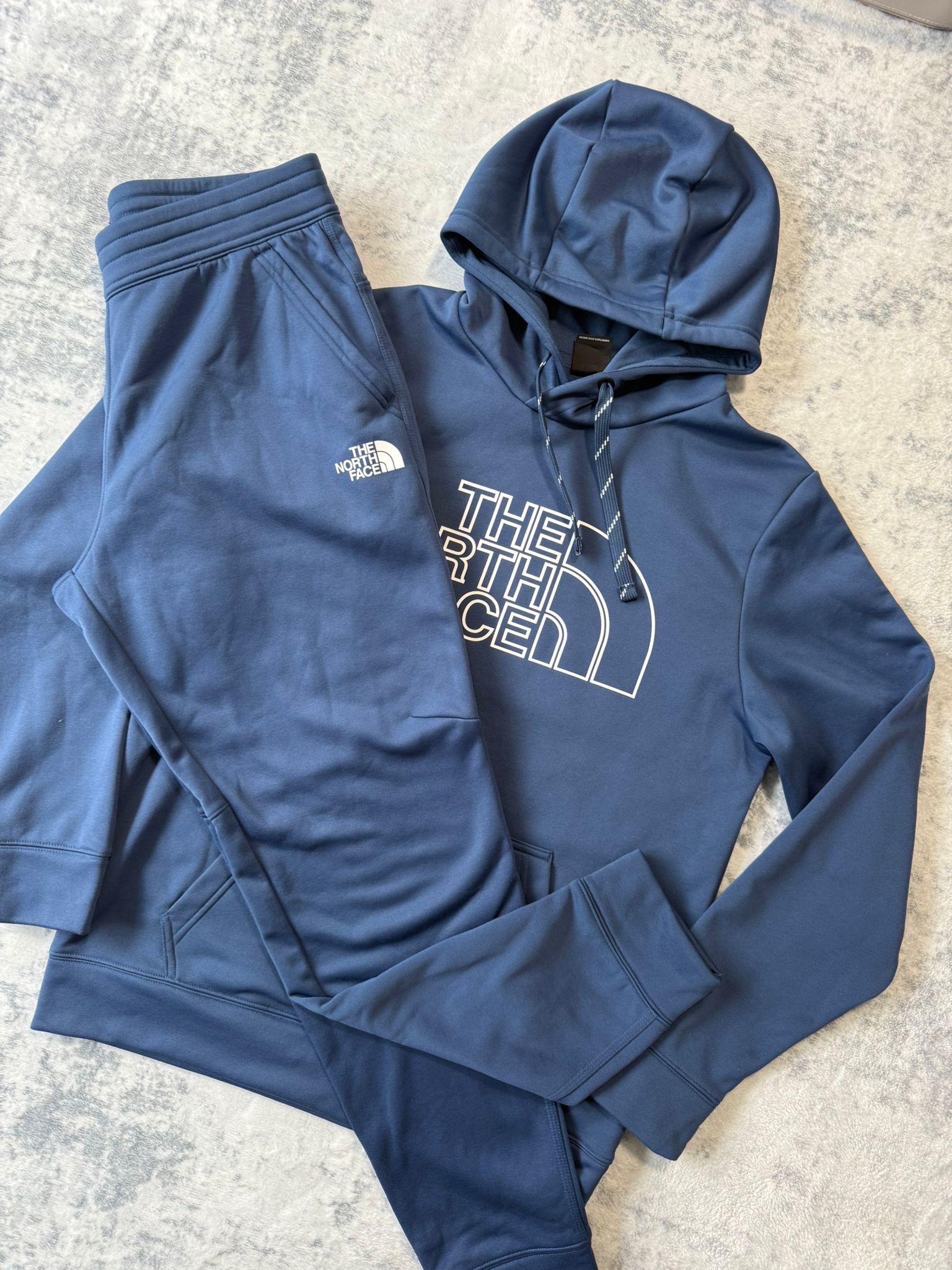 The North Face Tracksuit - M - Active Supply