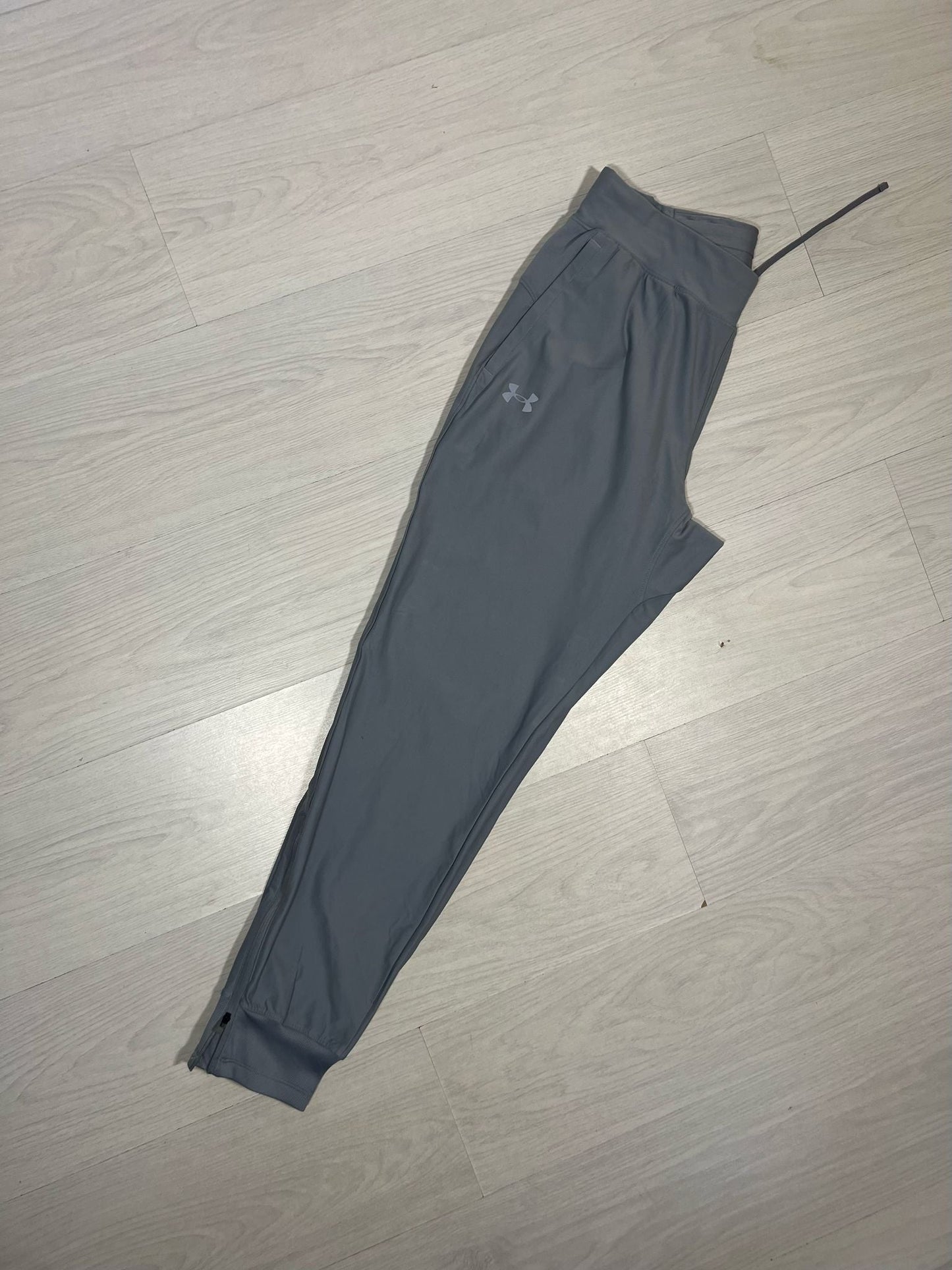 Under Armour Bottoms - L - Active Supply