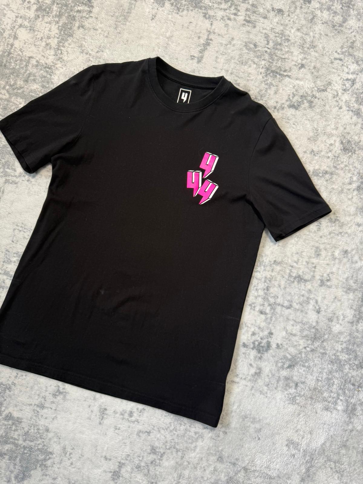 Yelir World T Shirt - L - Active Supply