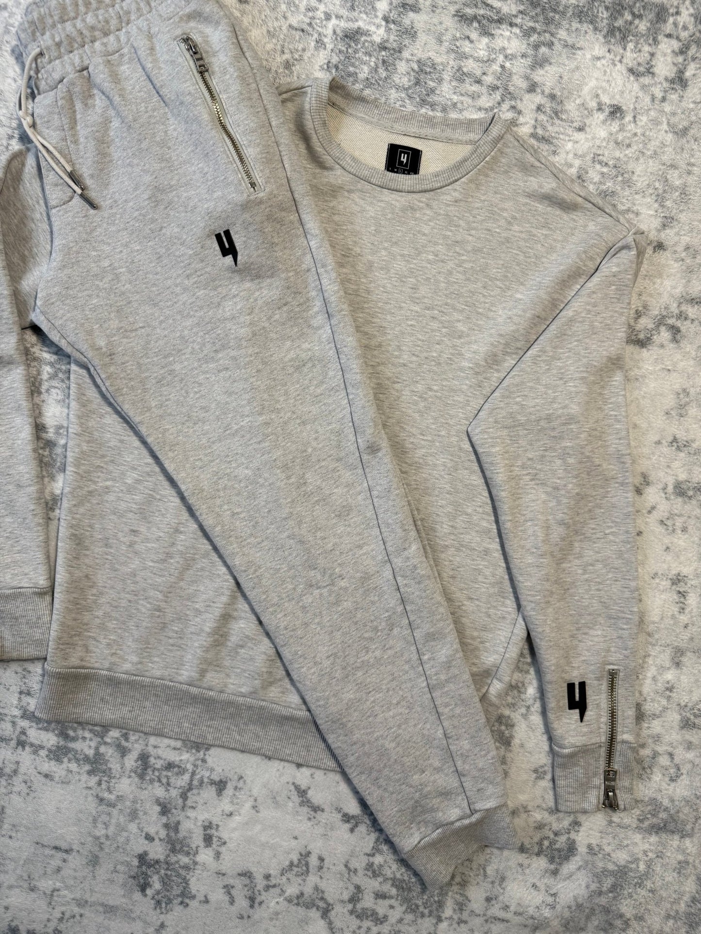 Yelir World Tracksuit - L/M - Active Supply
