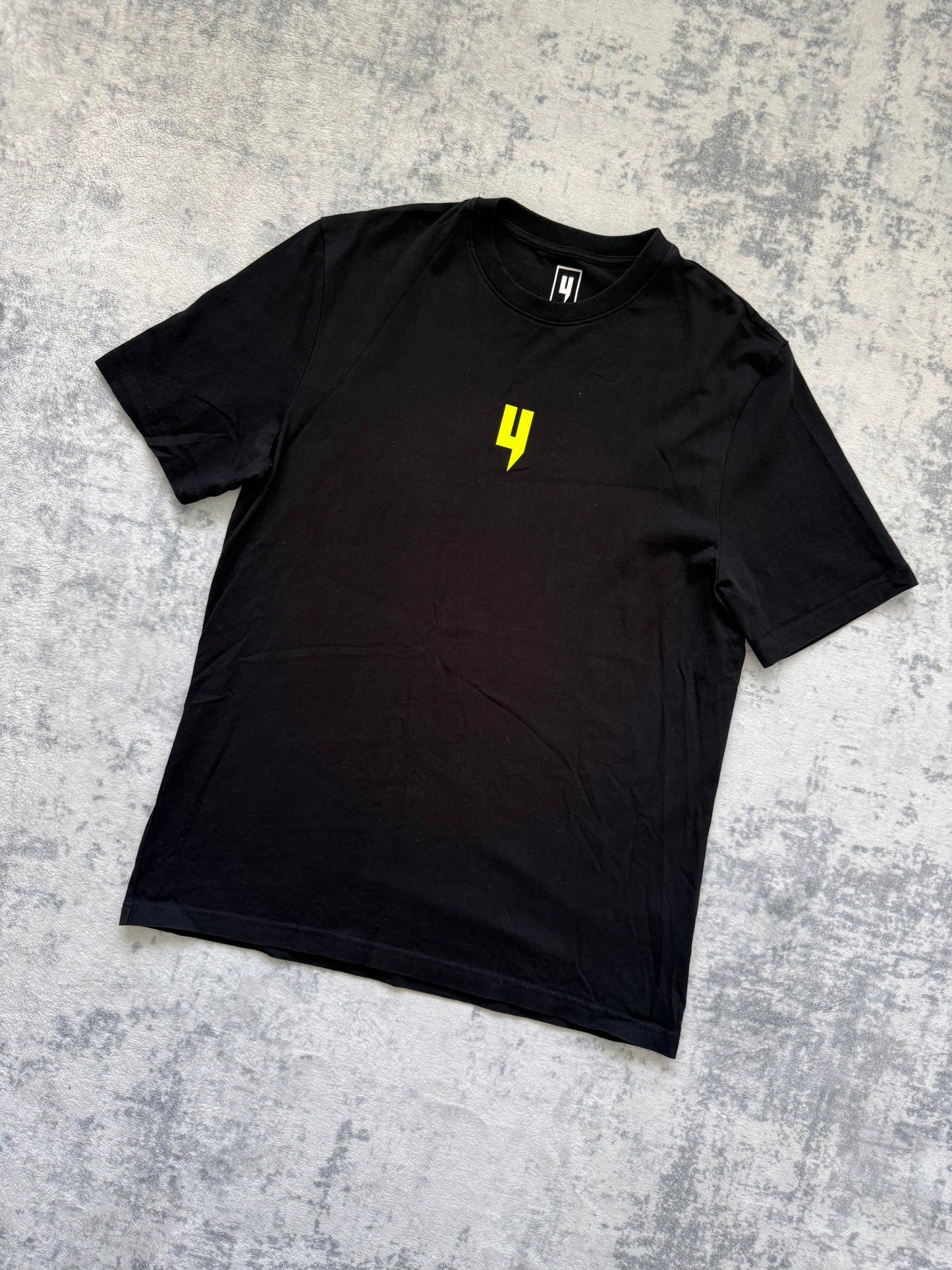 Yelir World T Shirt - L