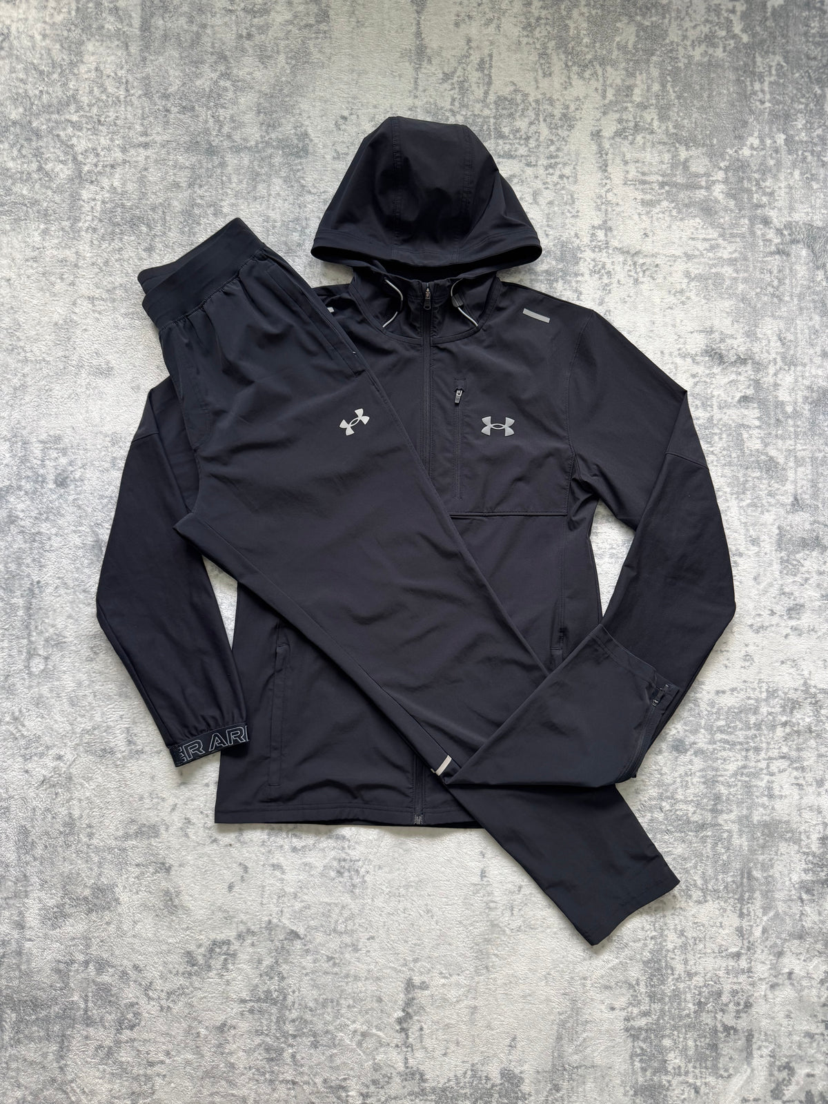 Under Armour Tracksuit - M