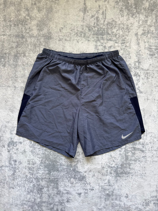Nike Shorts - M