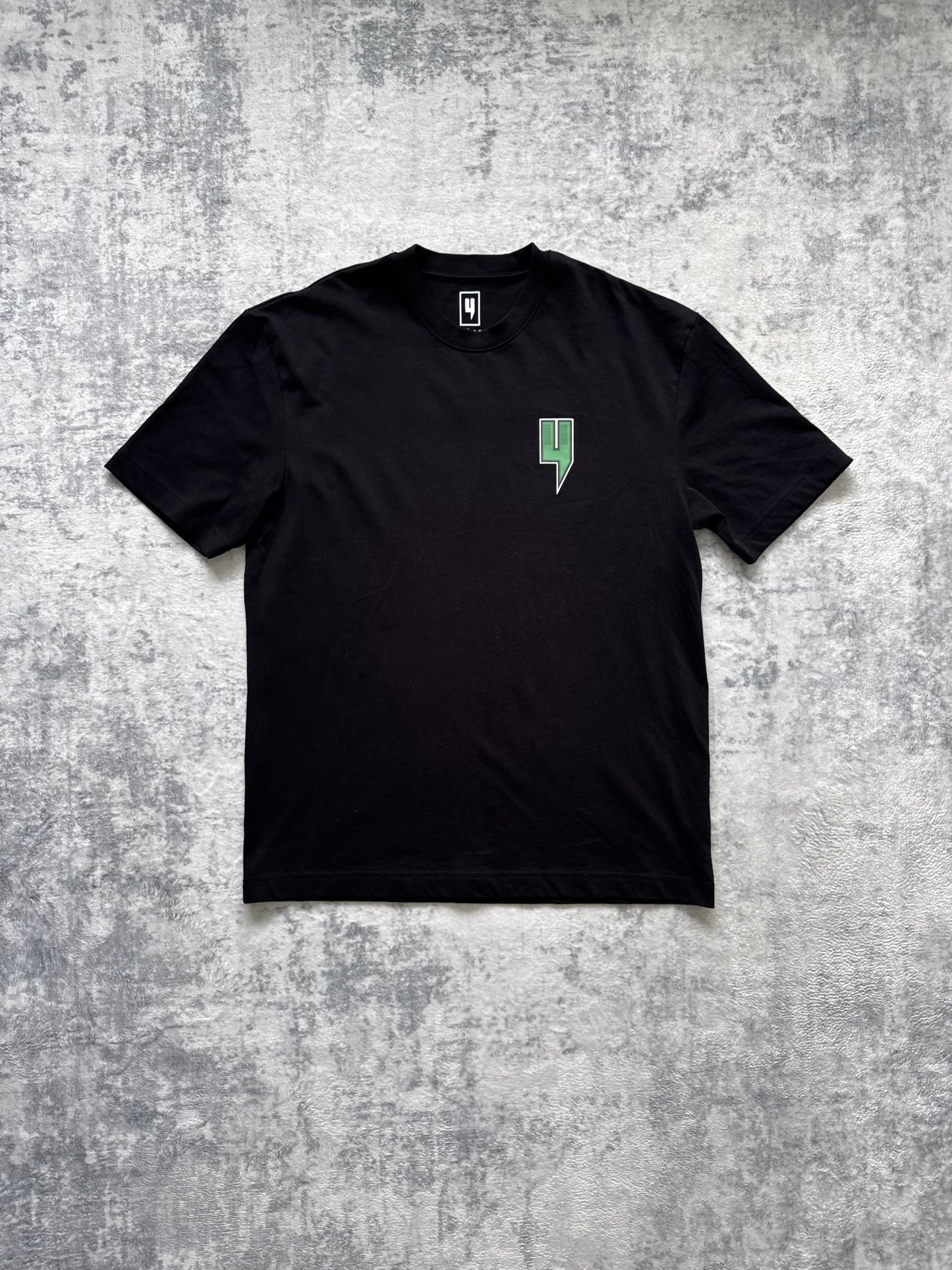 Yelir World T Shirt - M