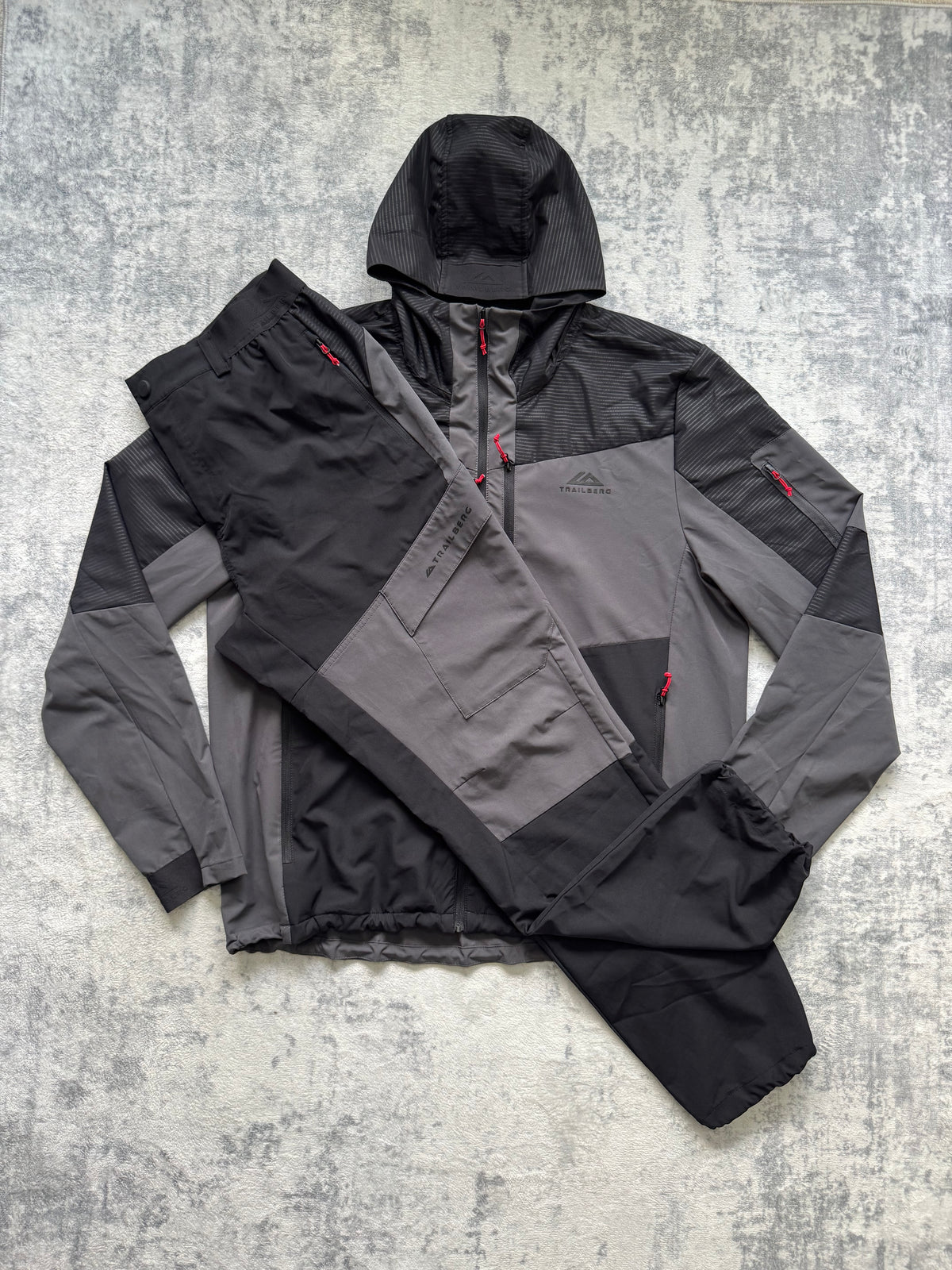 Trailberg Tracksuit - XXL/XL