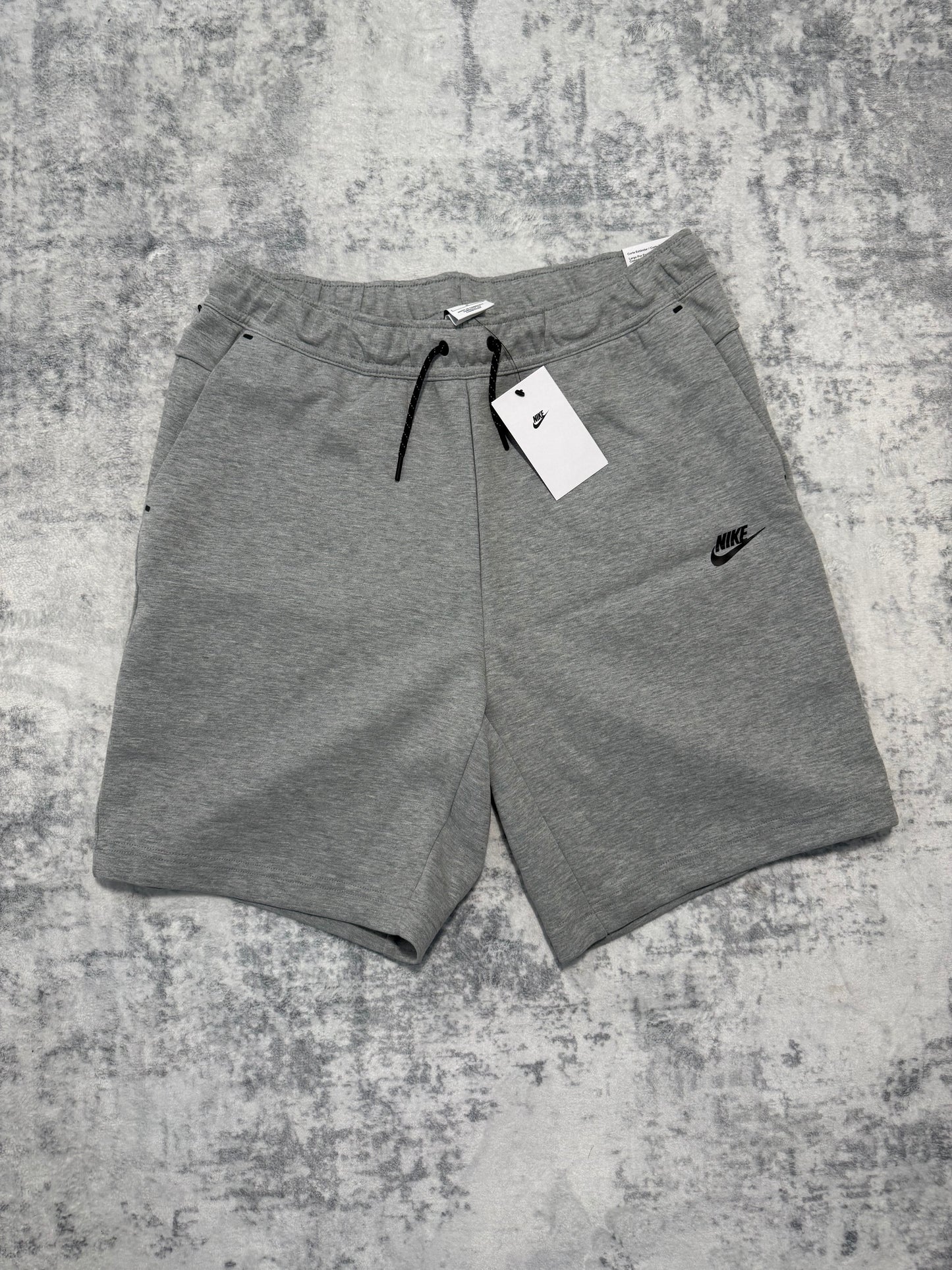 Nike Tech Fleece Shorts - L