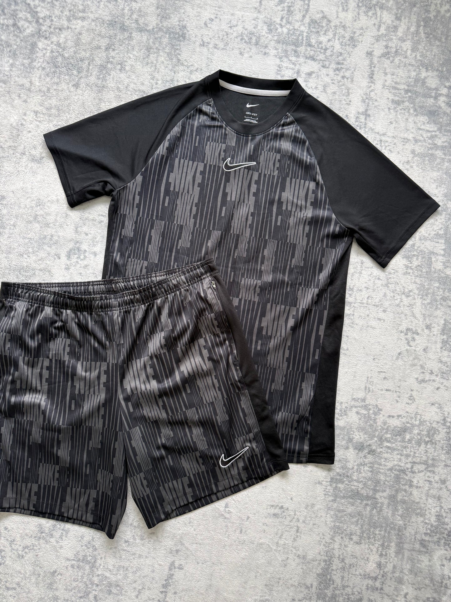 Nike Short Set - L/XL