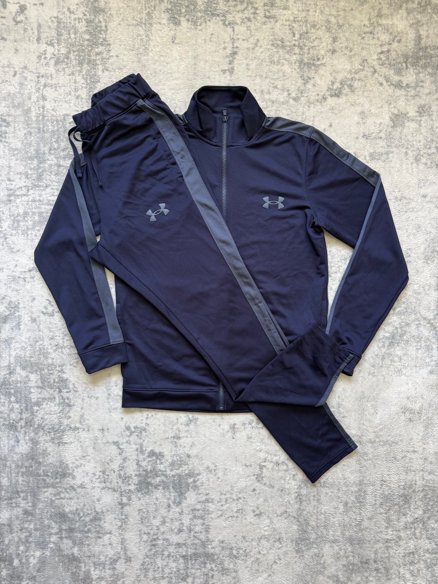 Under Armour Tracksuit - M