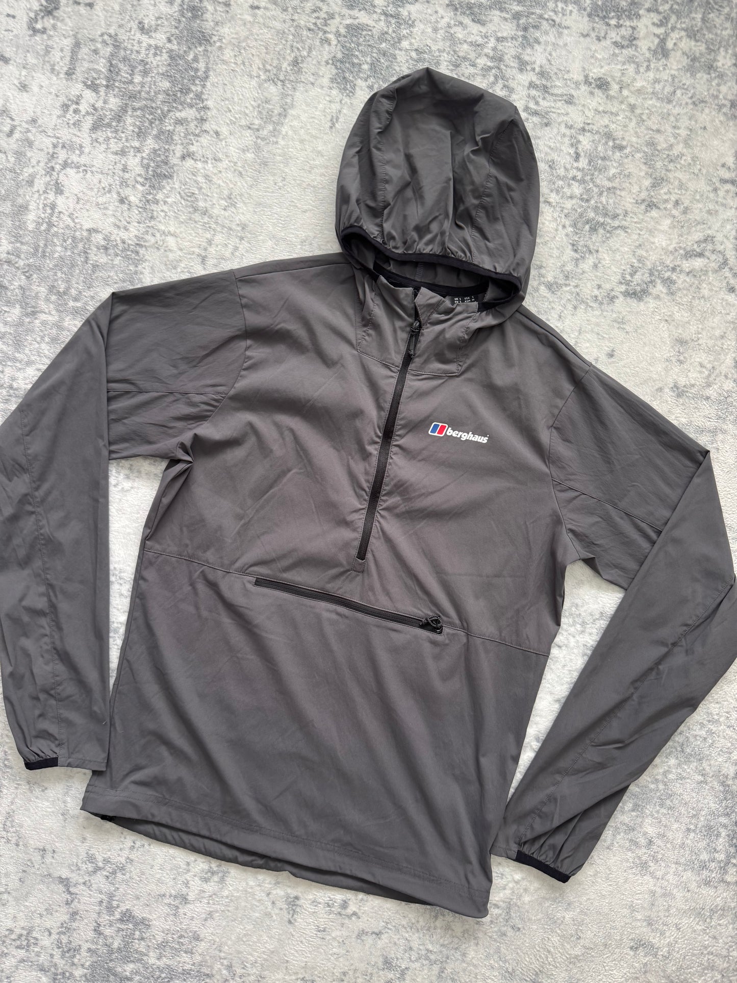Berghaus 1/4 Zip Windbreaker - S