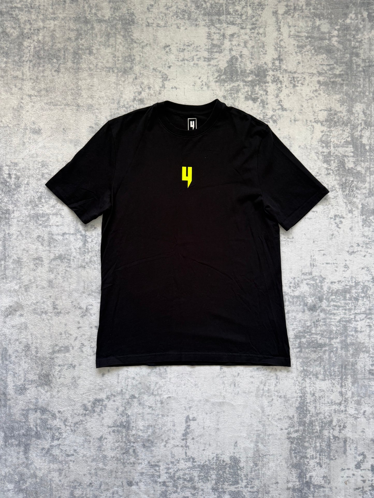 Yelir World T Shirt - L