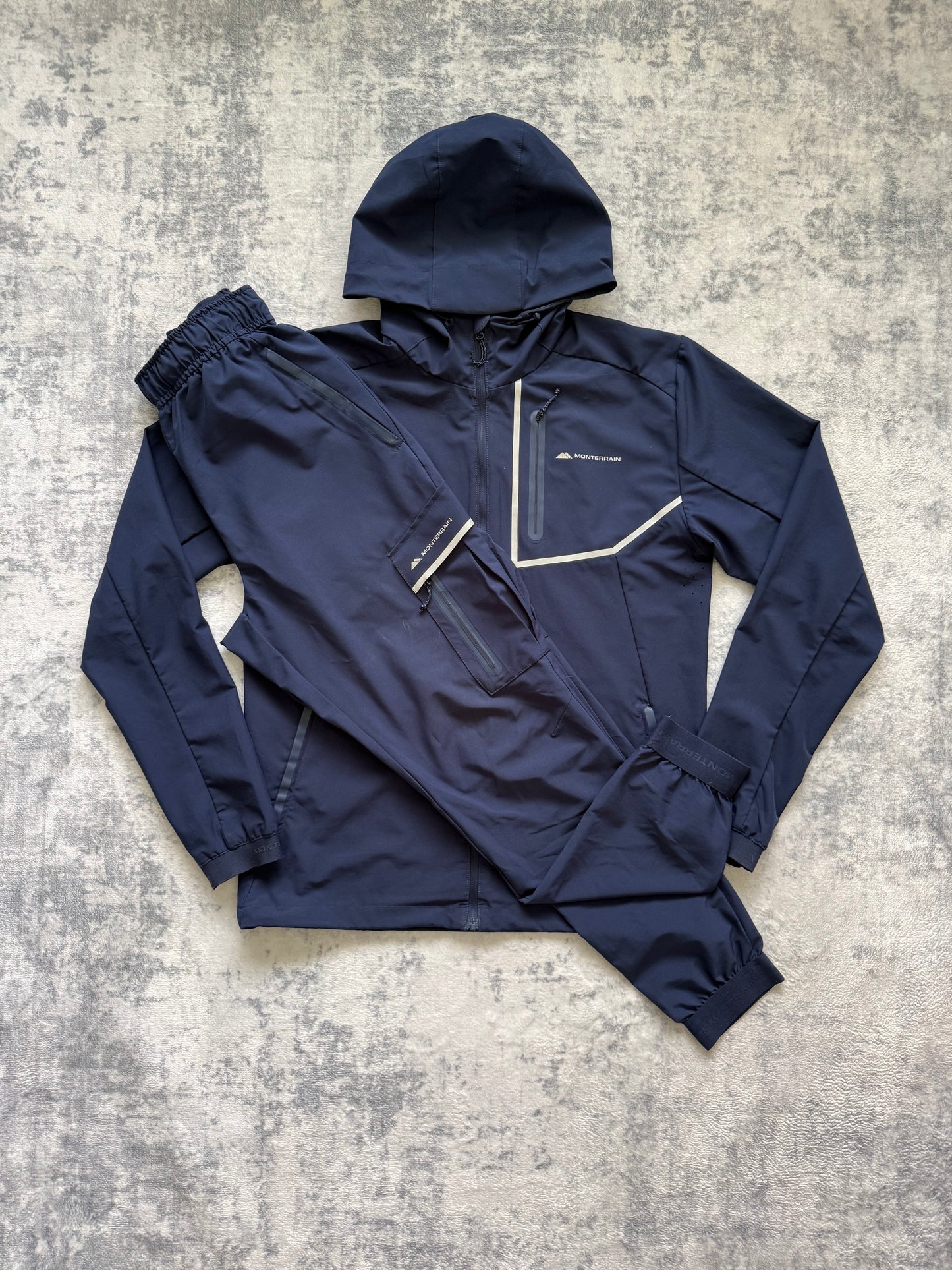 Monterrain Tracksuit - M