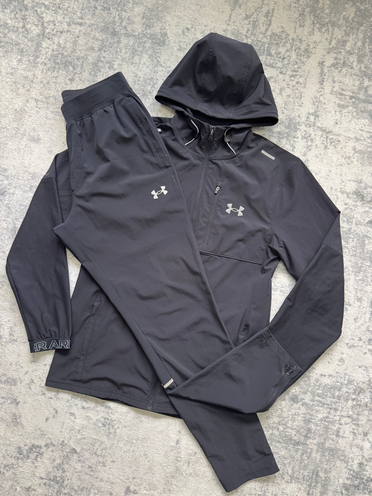 Under Armour Tracksuit - M
