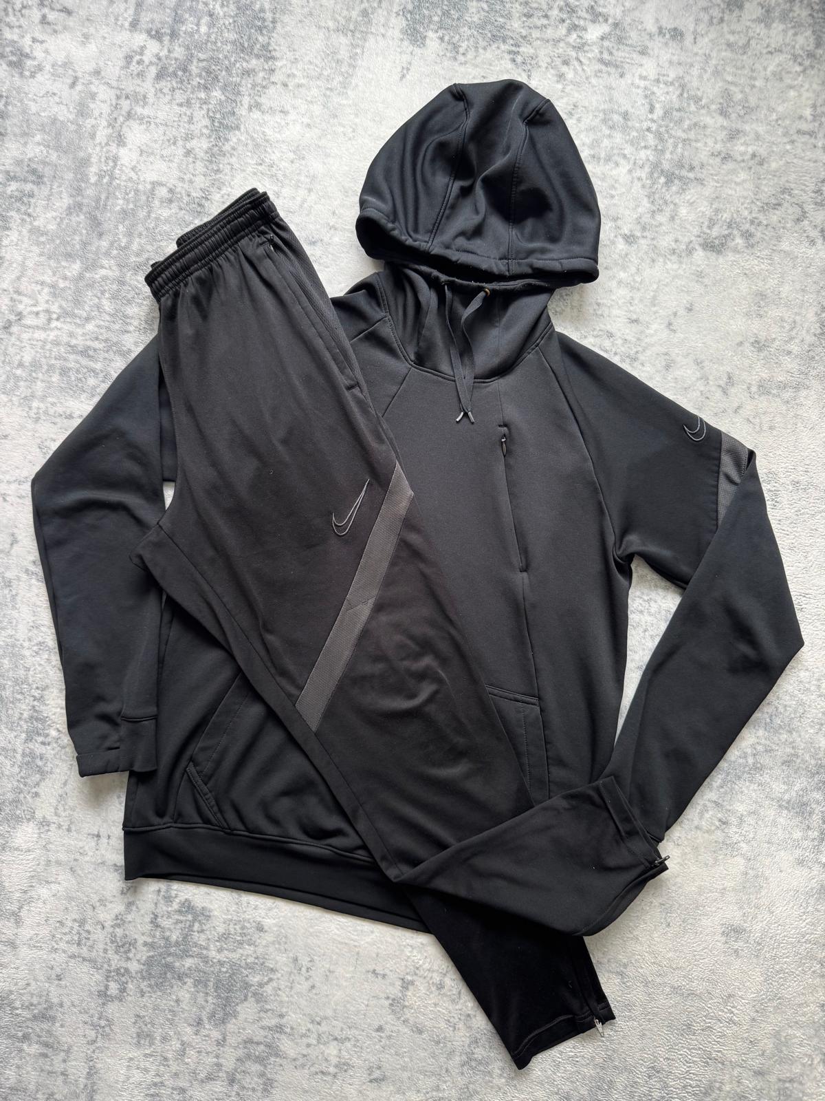 Nike Dri Fit Tracksuit - M