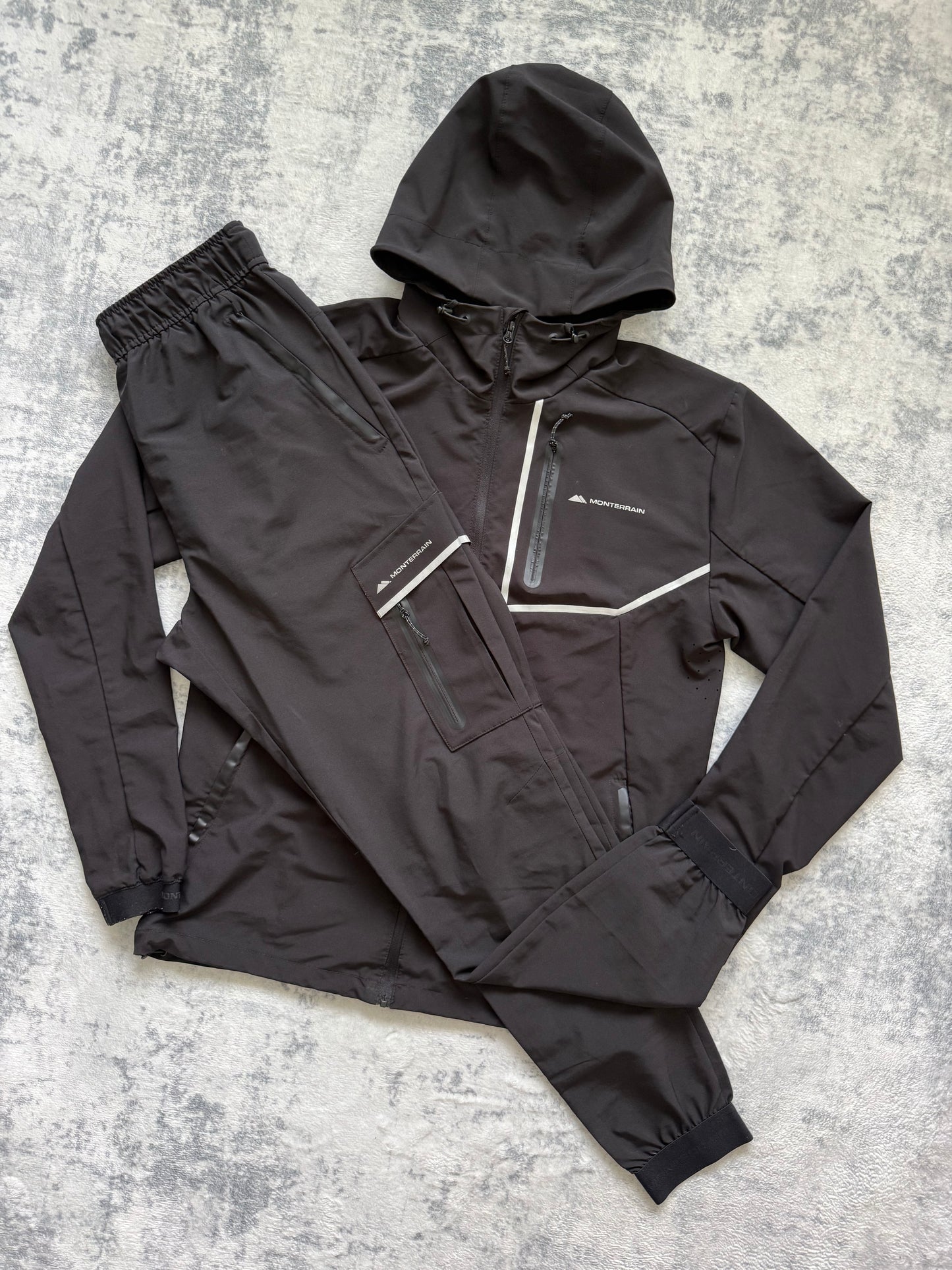Monterrain Tracksuit - M