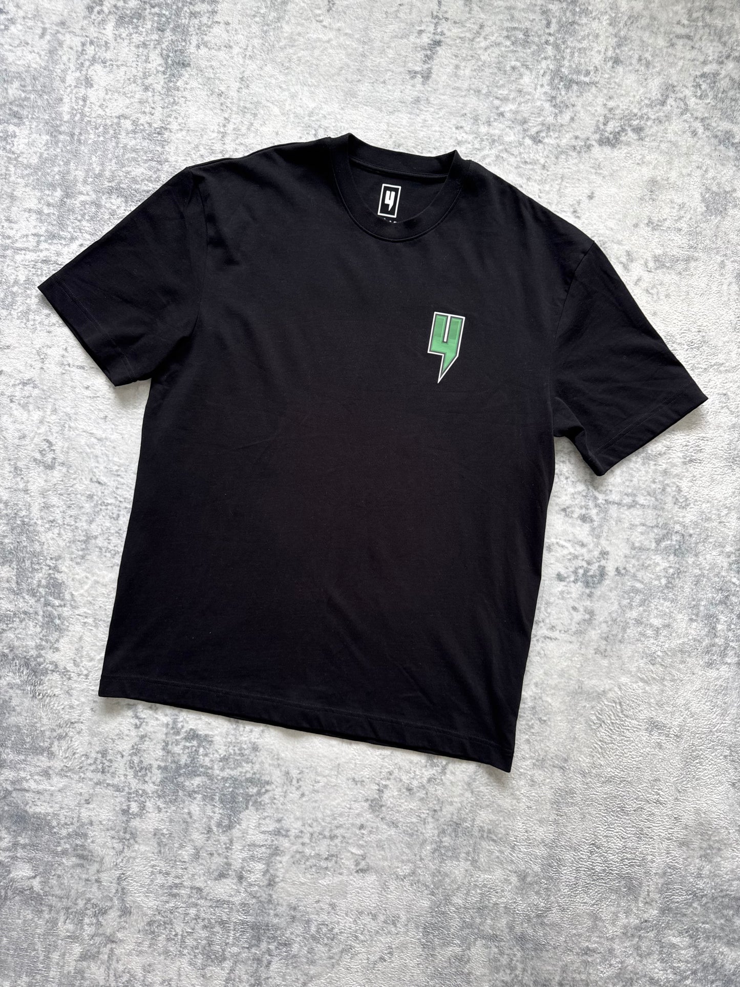 Yelir World T Shirt - M