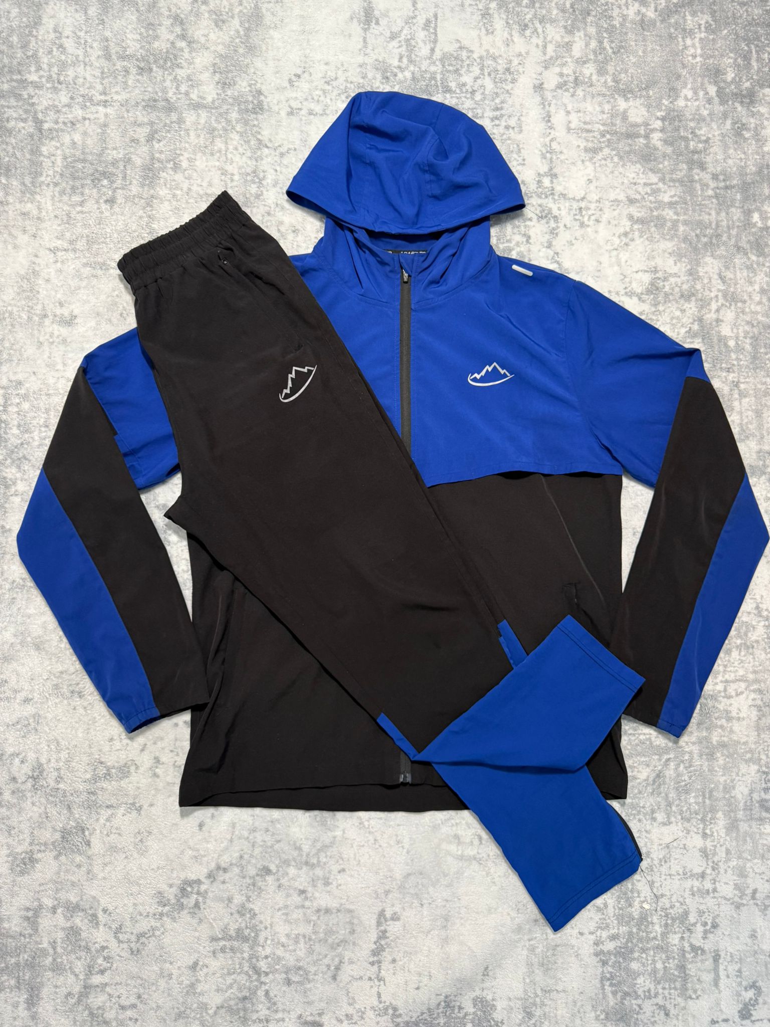 Adapt To Tracksuit - XL/L - Active Supply