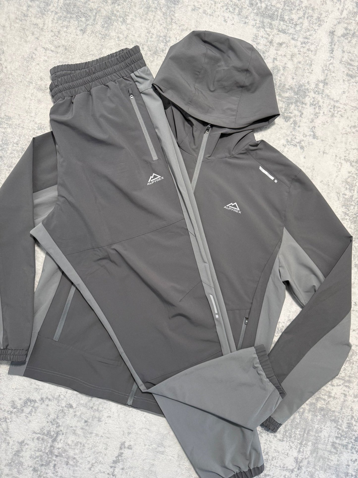 Alpyrex Tracksuit - XXL - Active Supply