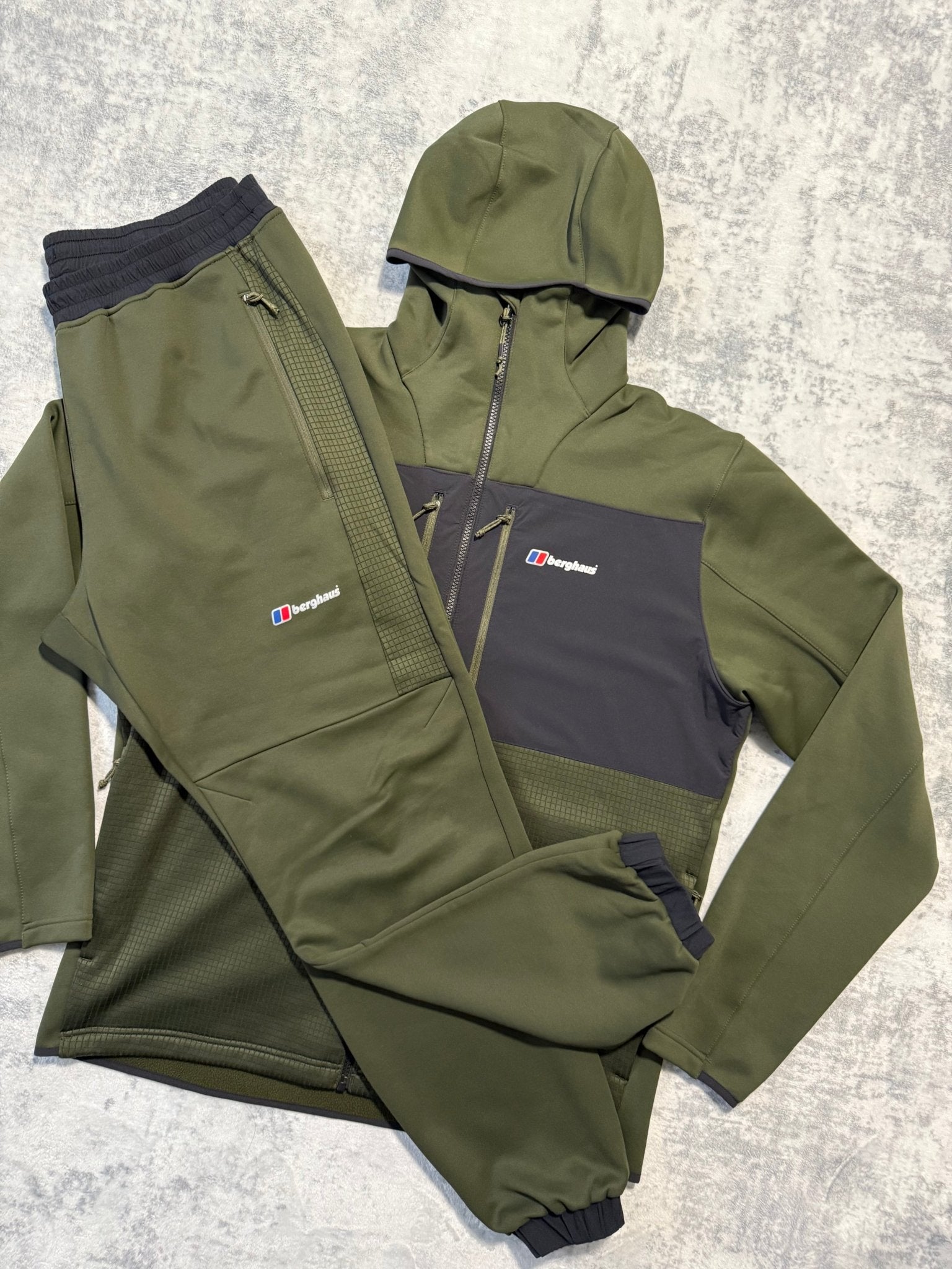 Berghaus Tracksuit - XL - Active Supply