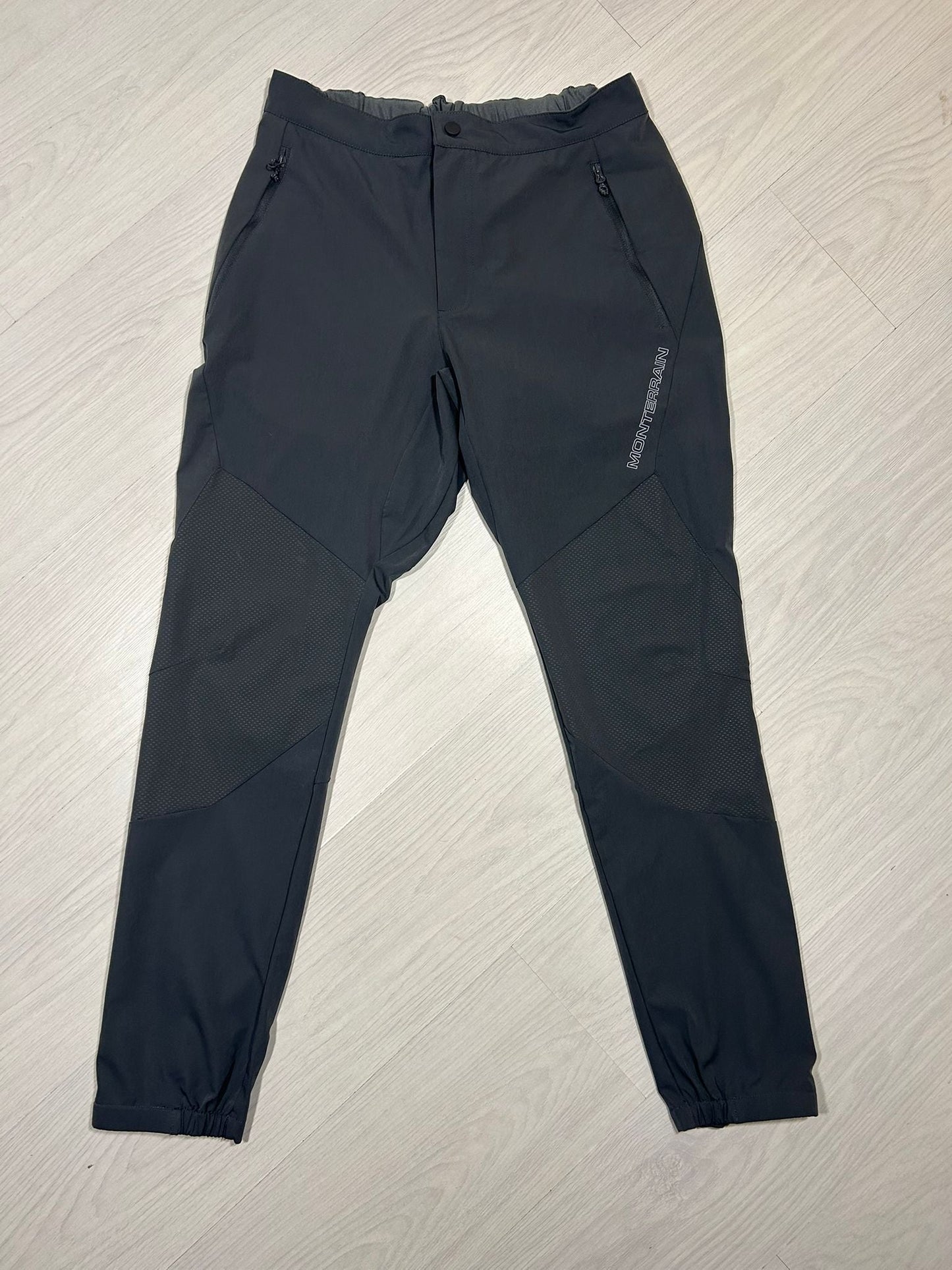 Monterrain Bottoms - M - Active Supply