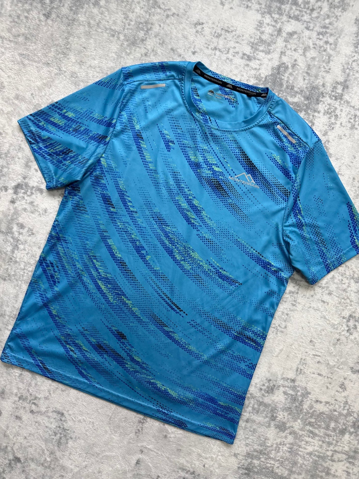 Monterrain T Shirt - M - Active Supply