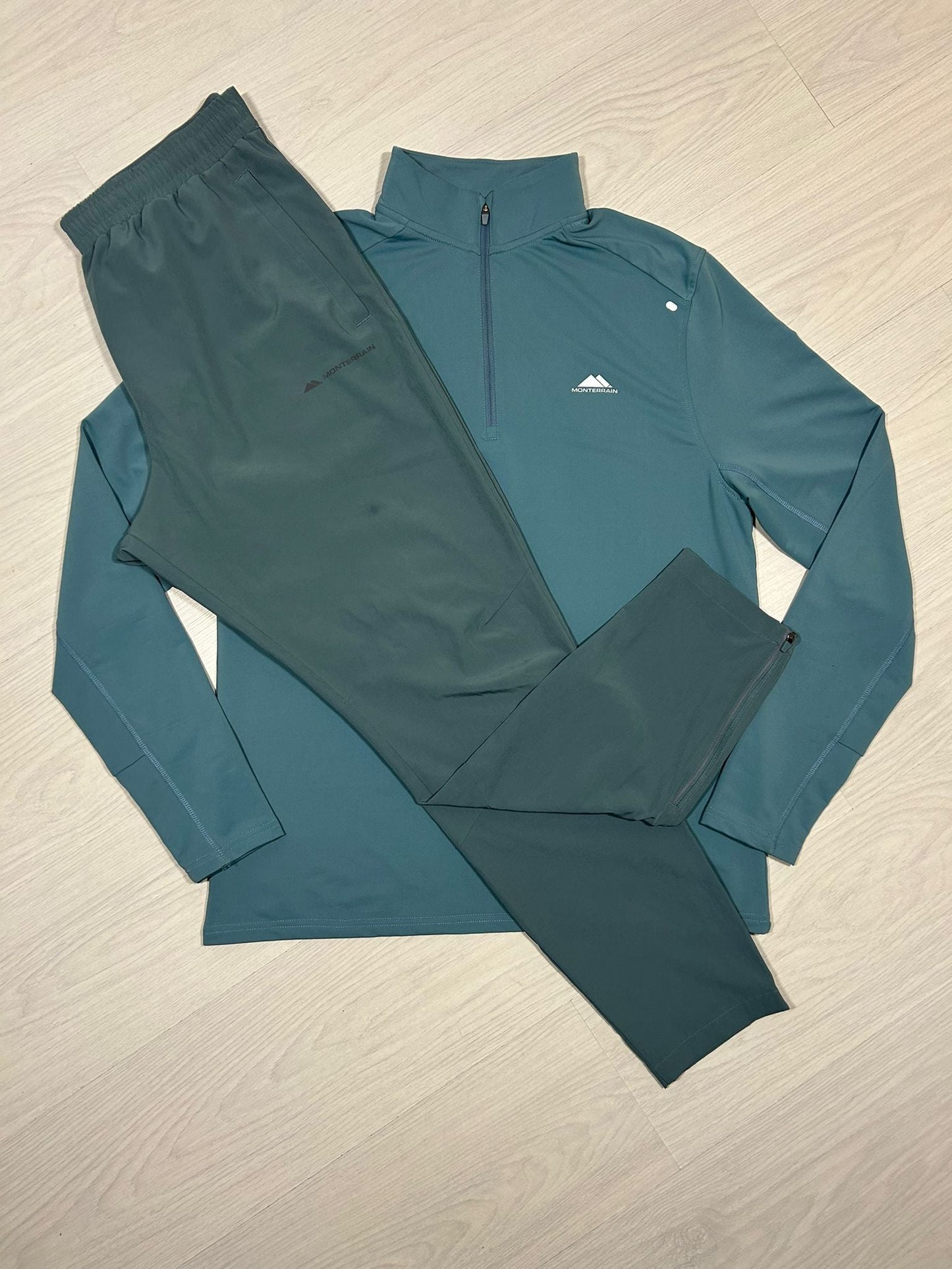 Monterrain Tracksuit - L - Active Supply