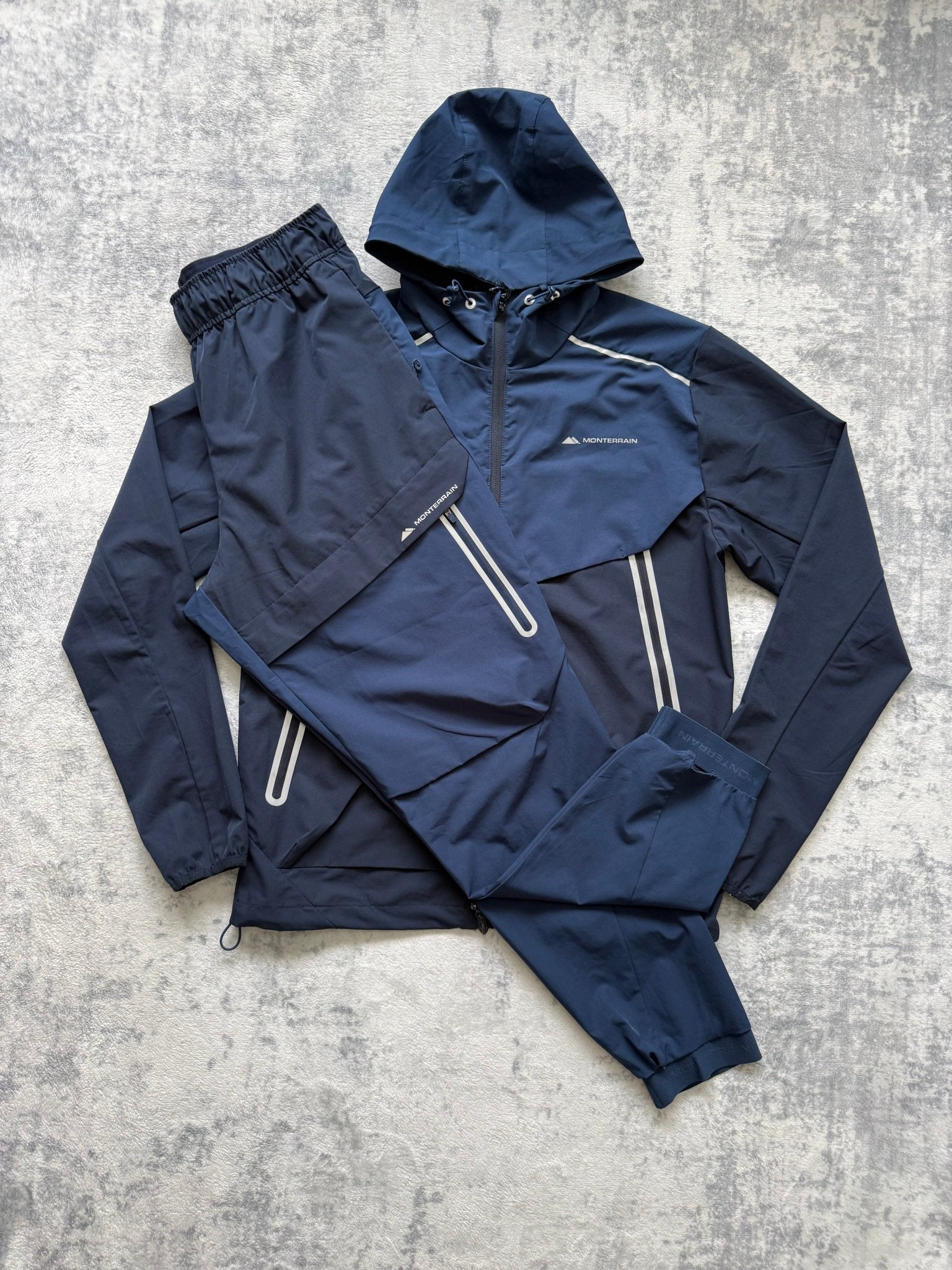 Monterrain Tracksuit - L - Active Supply