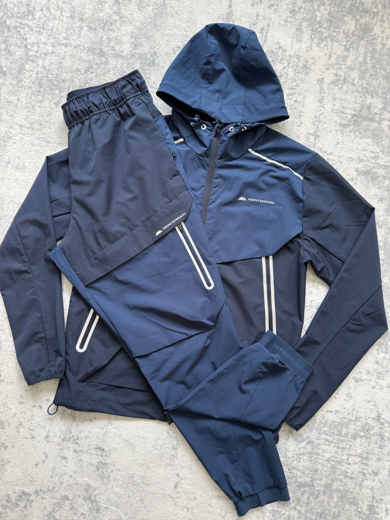 Monterrain Tracksuit - L - Active Supply