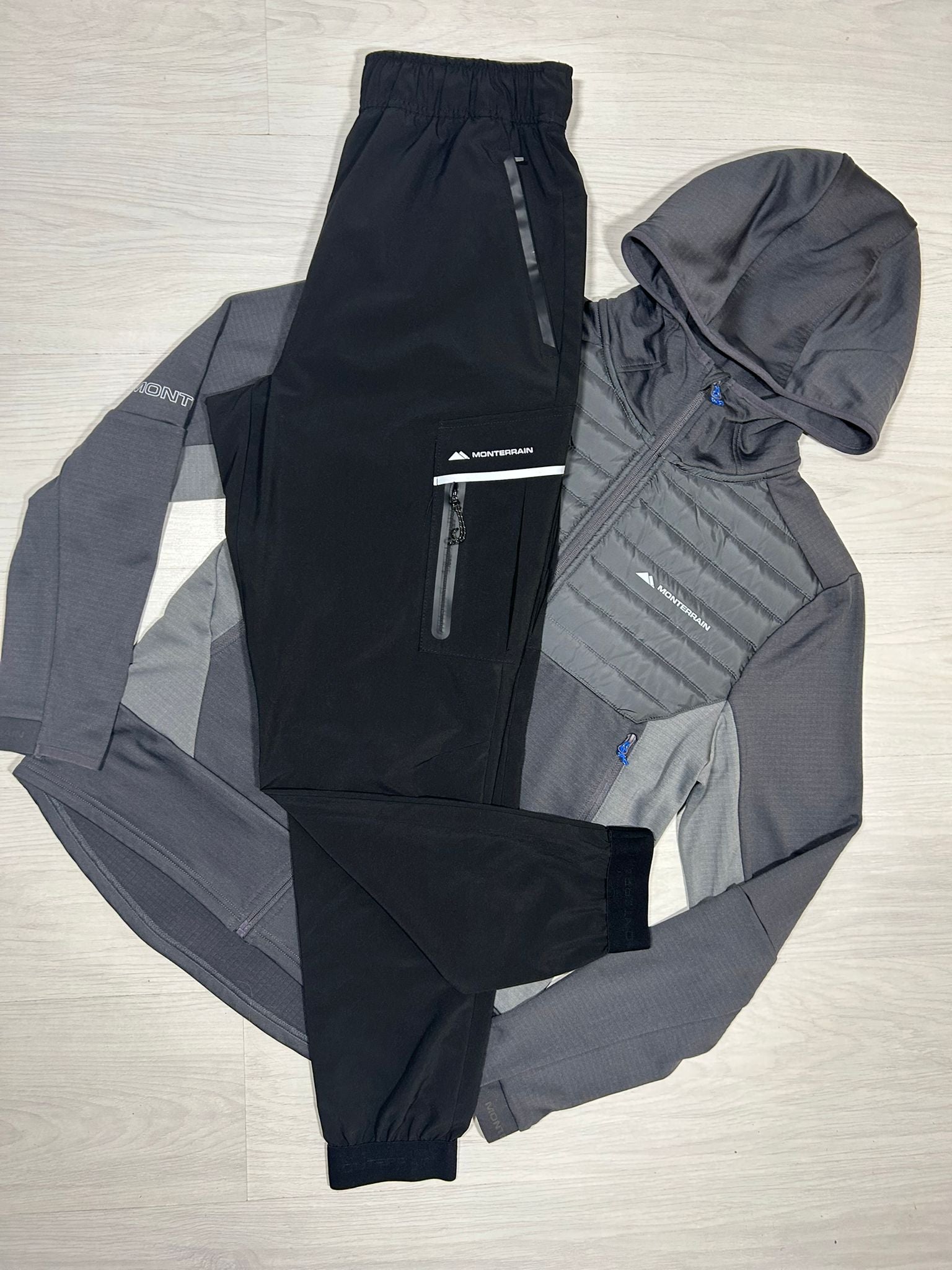 Monterrain Tracksuit - M - Active Supply