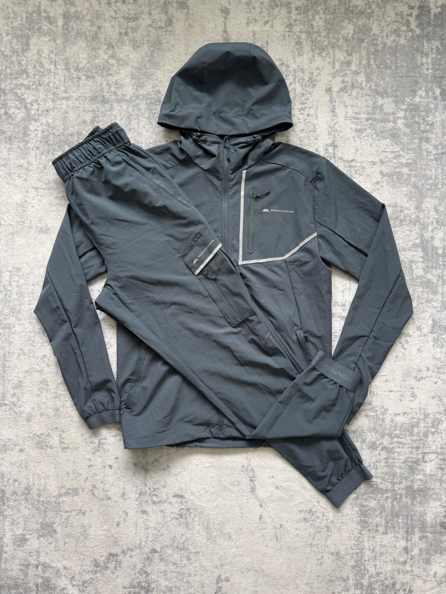 Monterrain Tracksuit - S - Active Supply