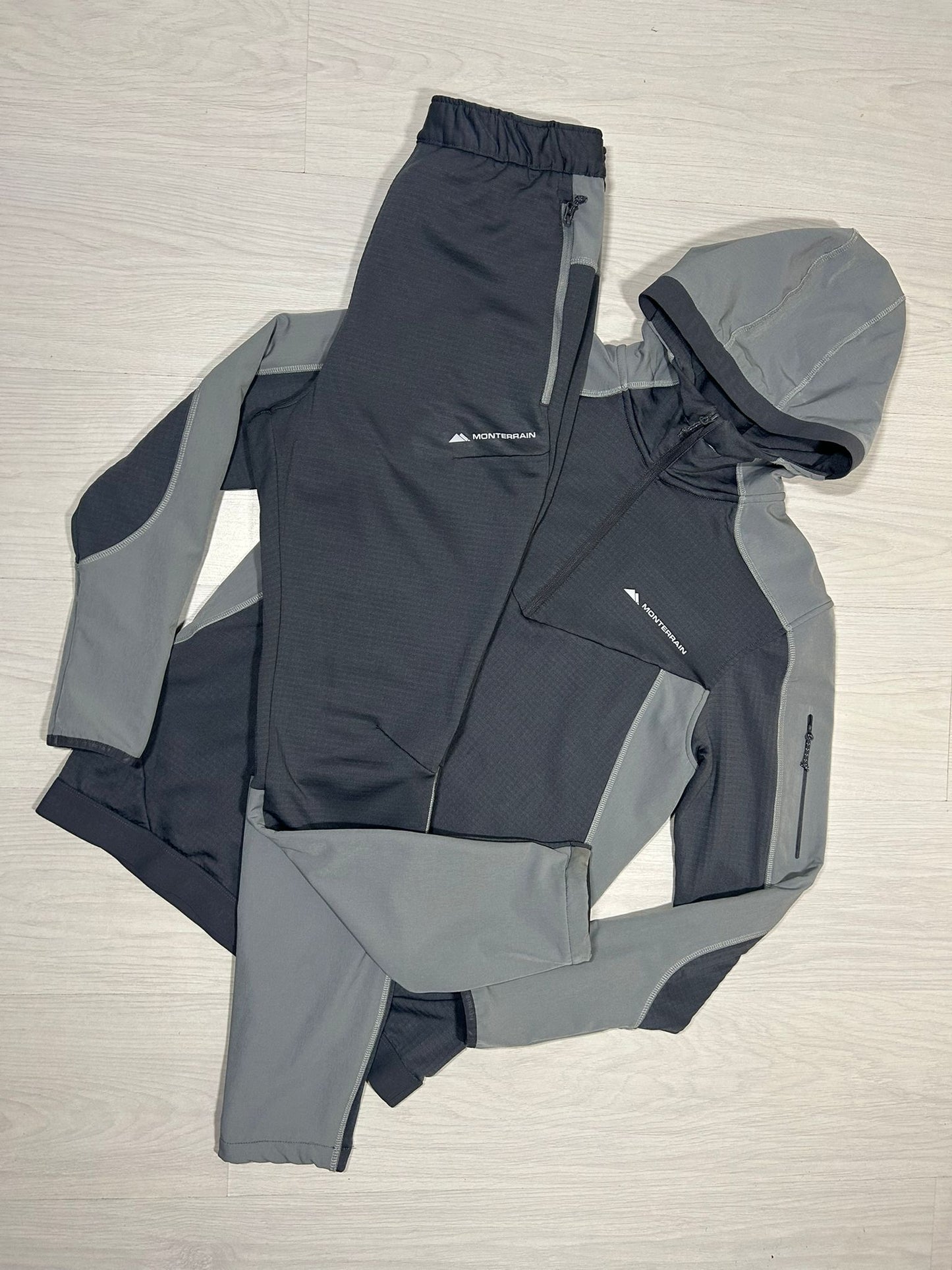 Monterrain Tracksuit - S - Active Supply